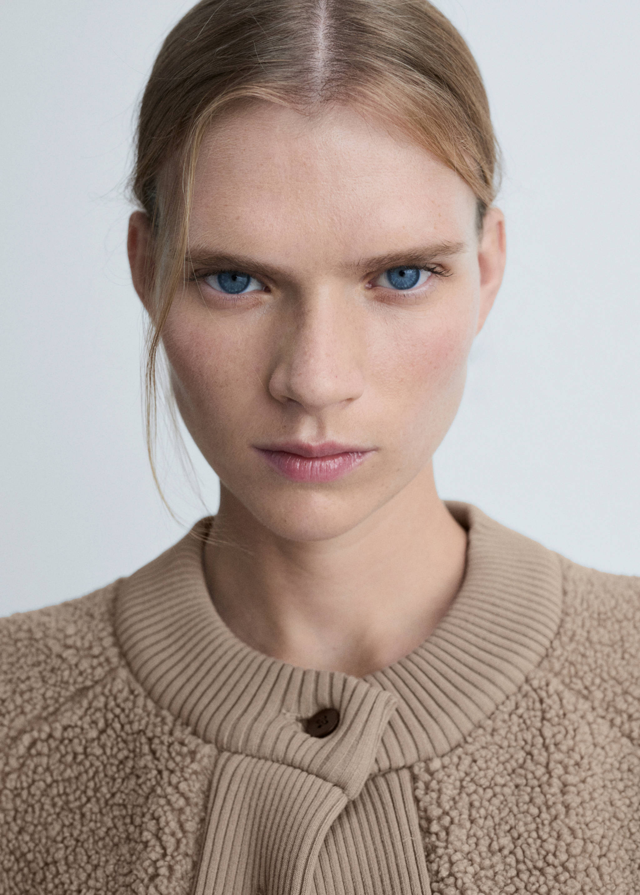 Fleece cardigan with buttons - Details of the article 1