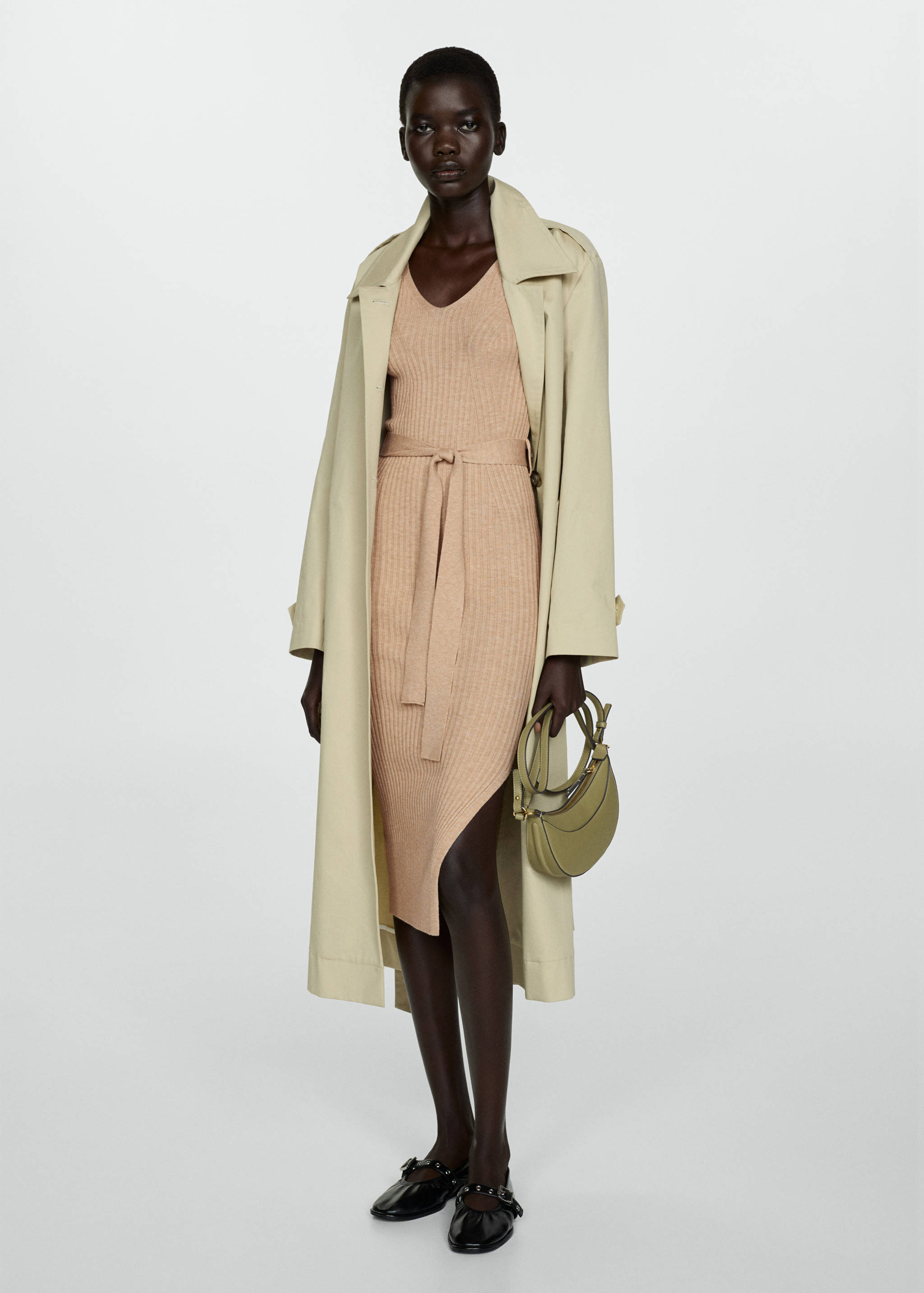 Vestido punto midi cinturón - Plano general