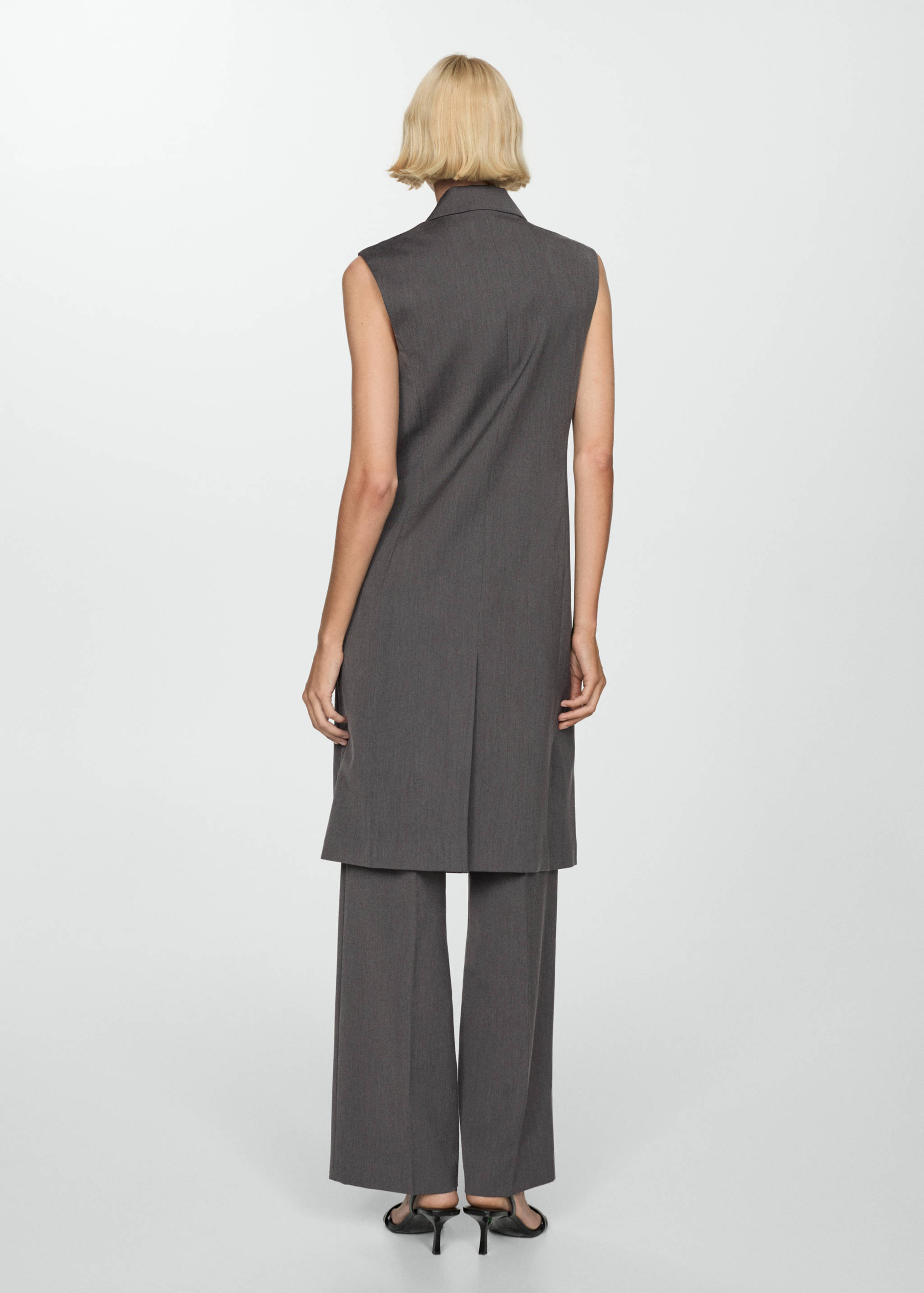 Long buttoned waistcoat - Reverse of the article