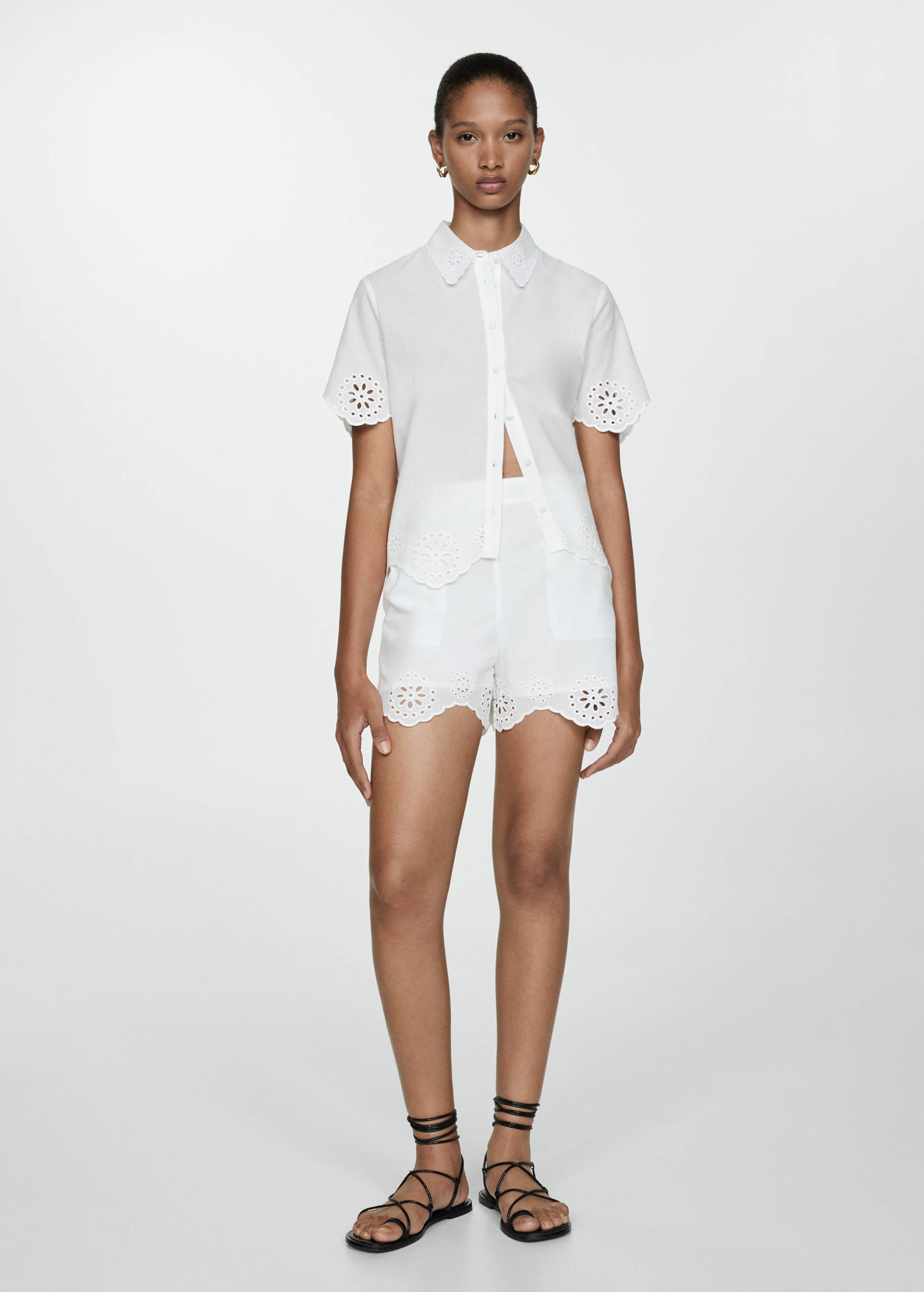 Embroidered openwork shorts - General plane
