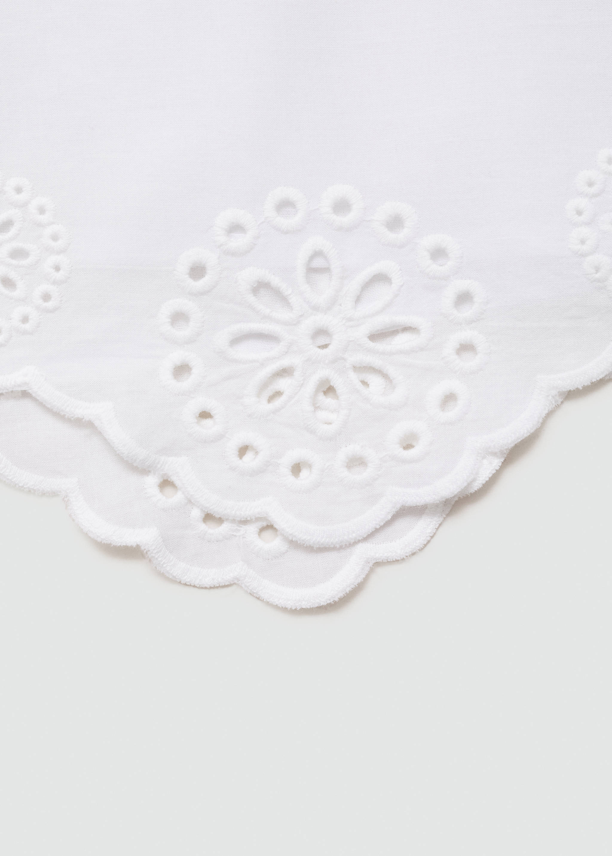 Embroidered openwork shorts - Details of the article 8