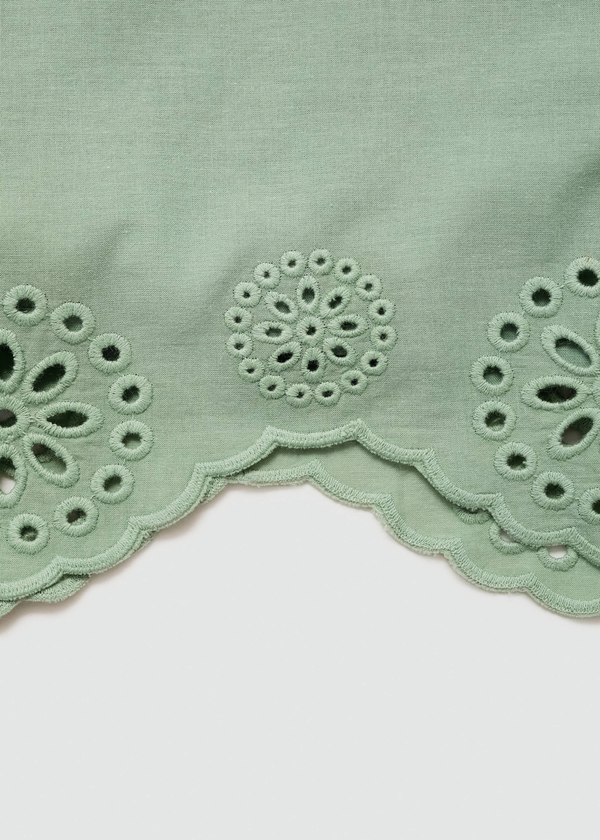 Embroidered openwork shorts - Details of the article 8