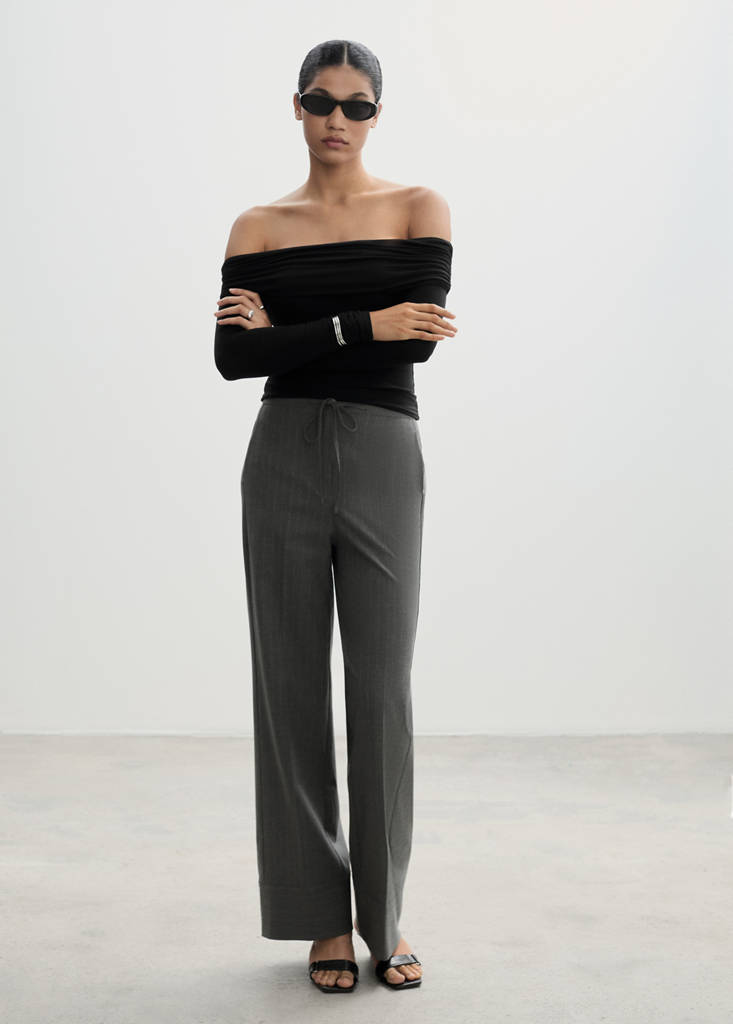 Off shoulders T-shirt — Black