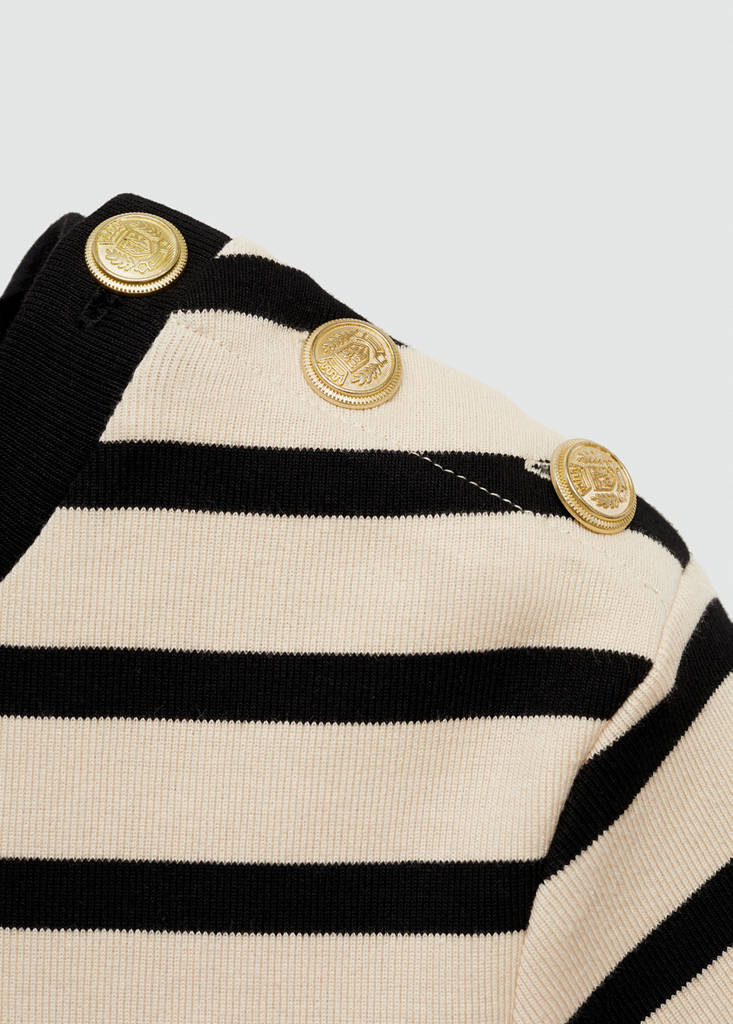 T-shirt with contrasting buttons — Ecru
