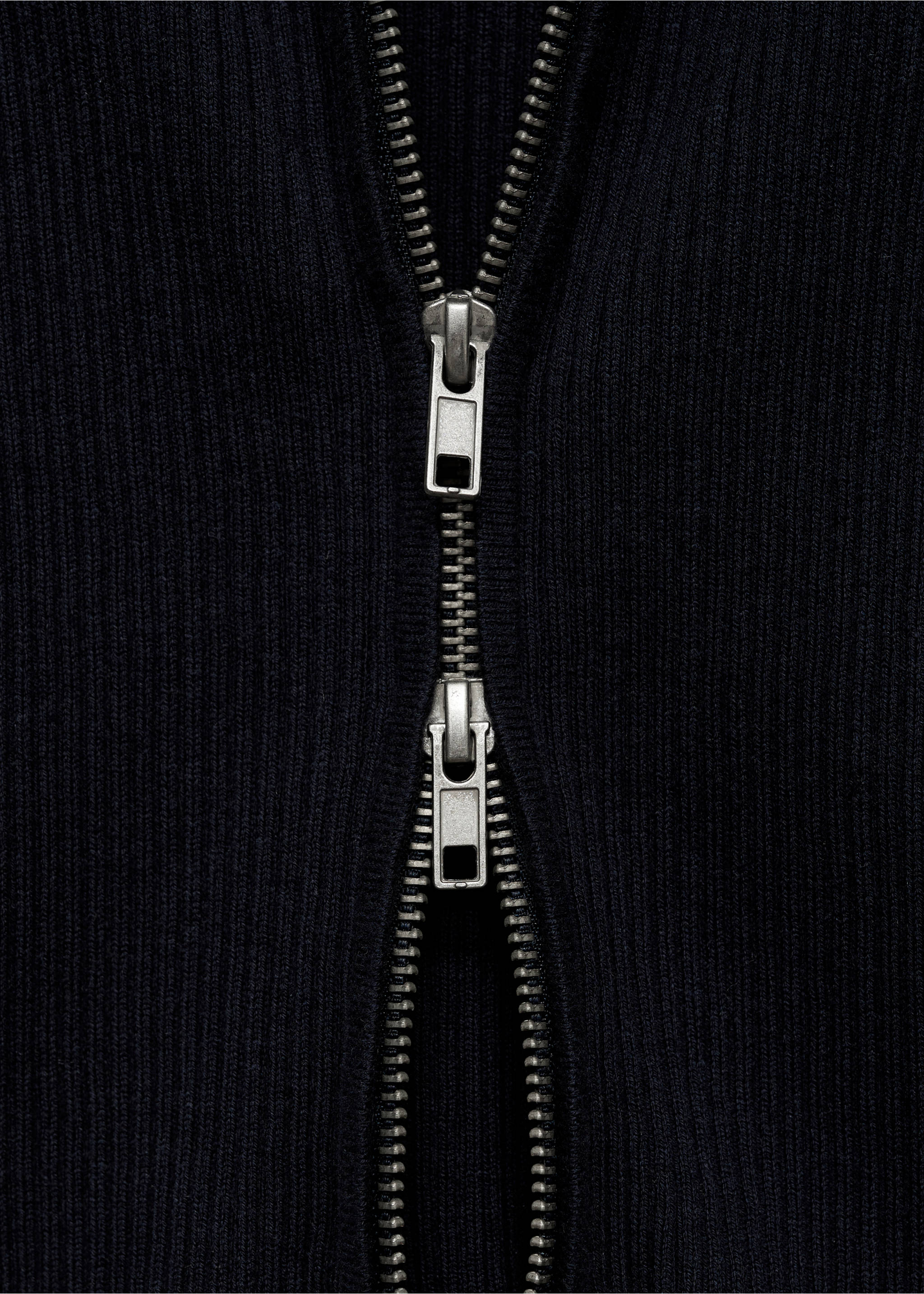 Zipped knit cardigan - Details of the article 8, Dark Navy. Ref: 77074040-00.
