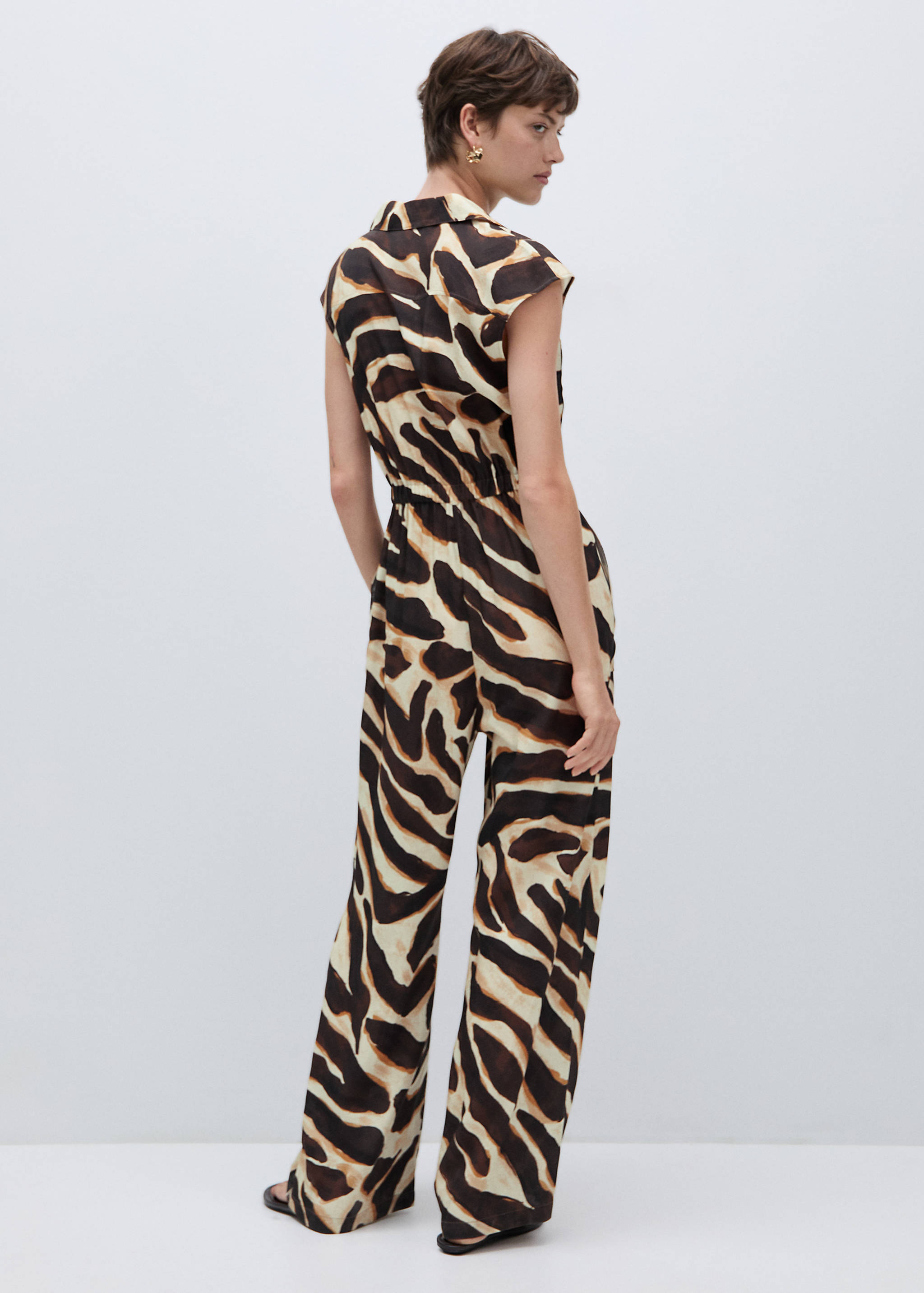 Animal-print jumpsuit with pockets - Reverse of the article
