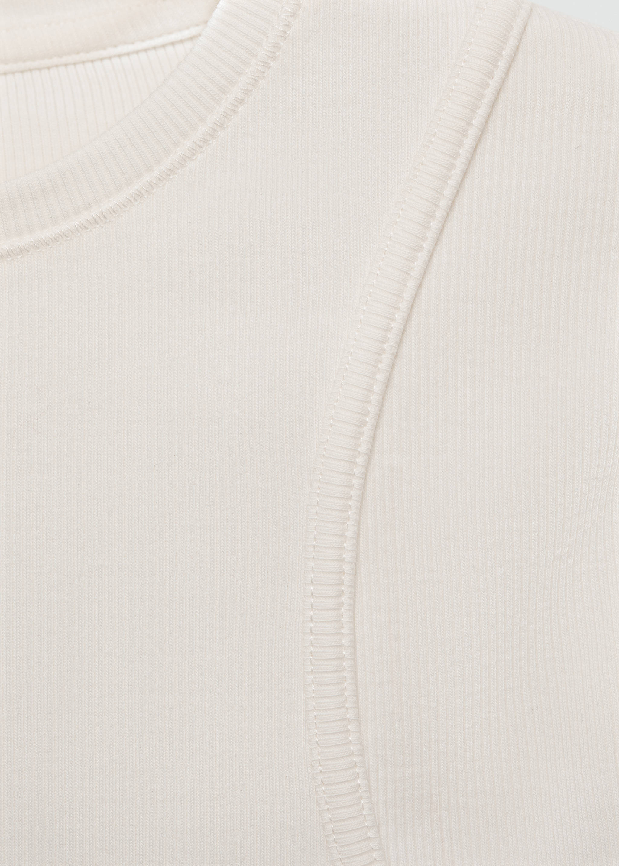 T-shirt with seam detail - Details of the article 8
