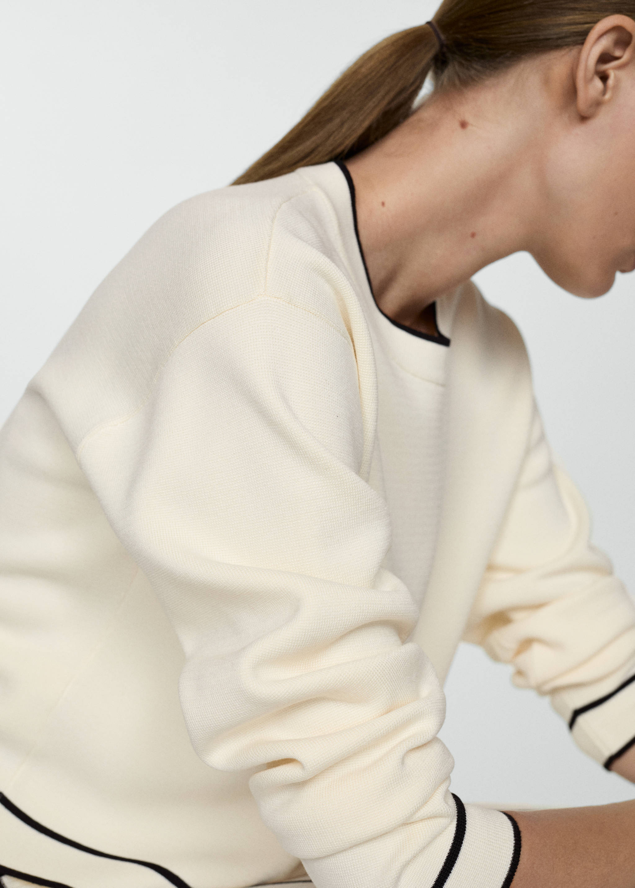 Contrast trim sweater - Details of the article 6