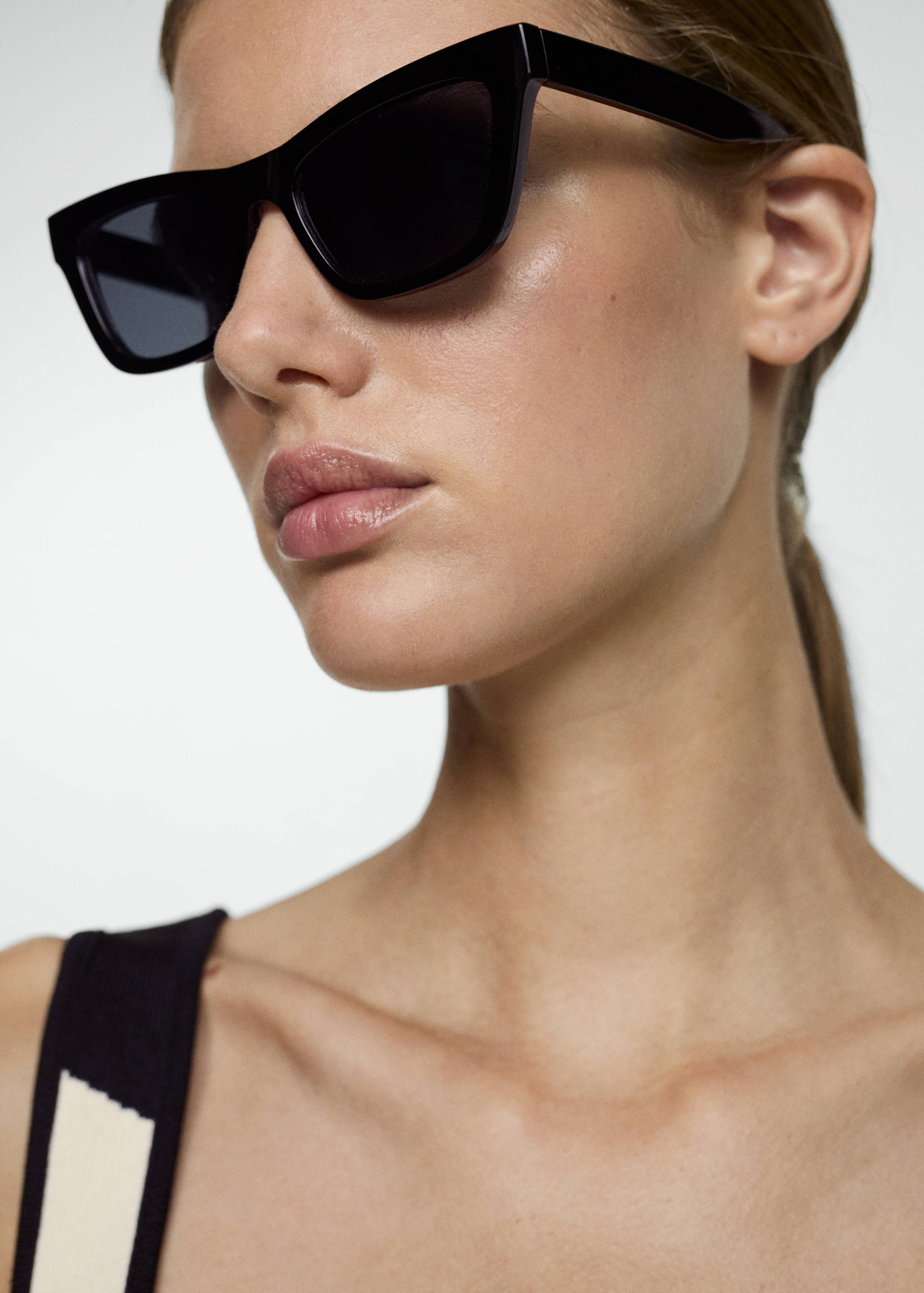 Striped knitted midi-dress - Details of the article 1