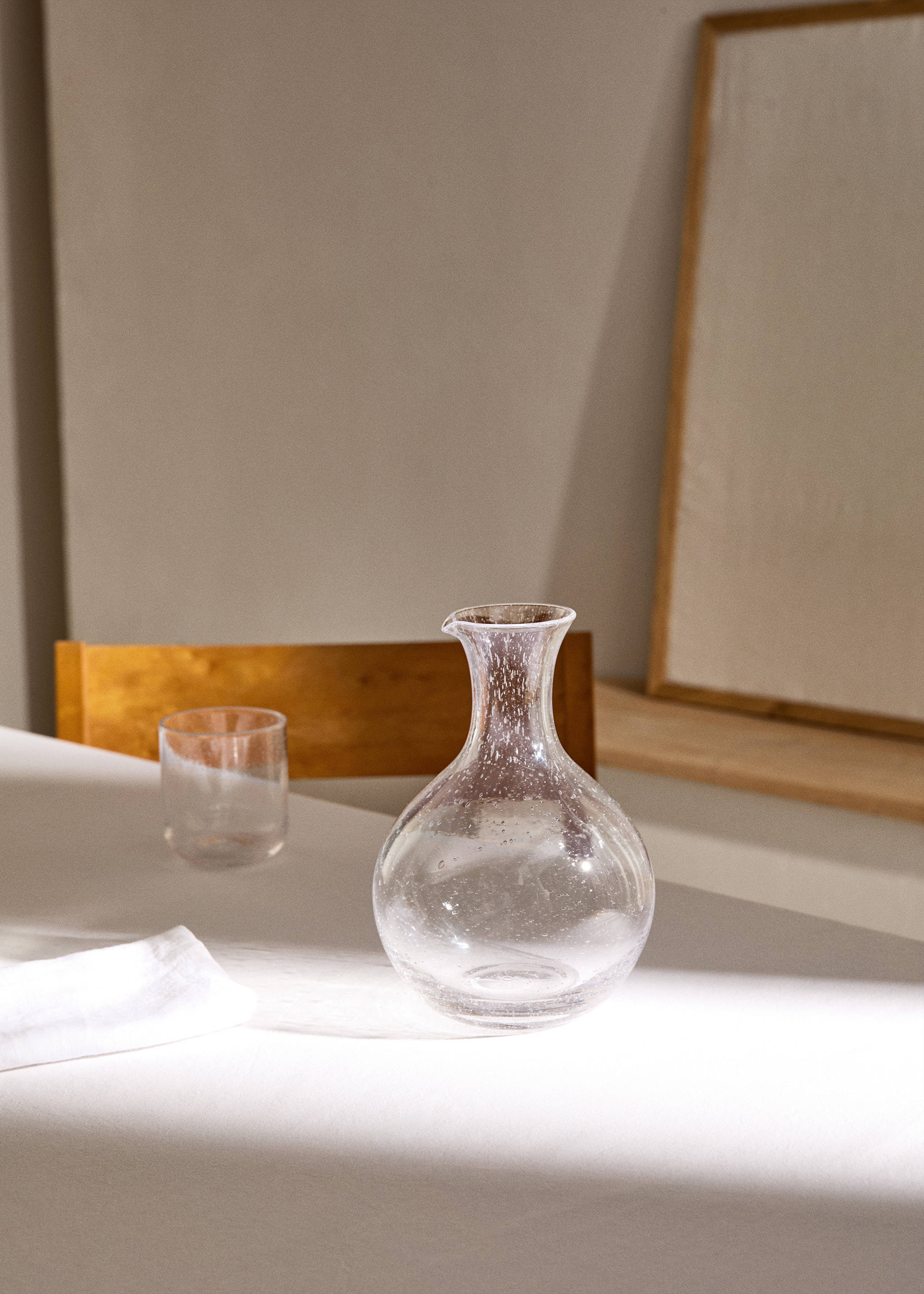 Jarro com bolhas - Plano geral