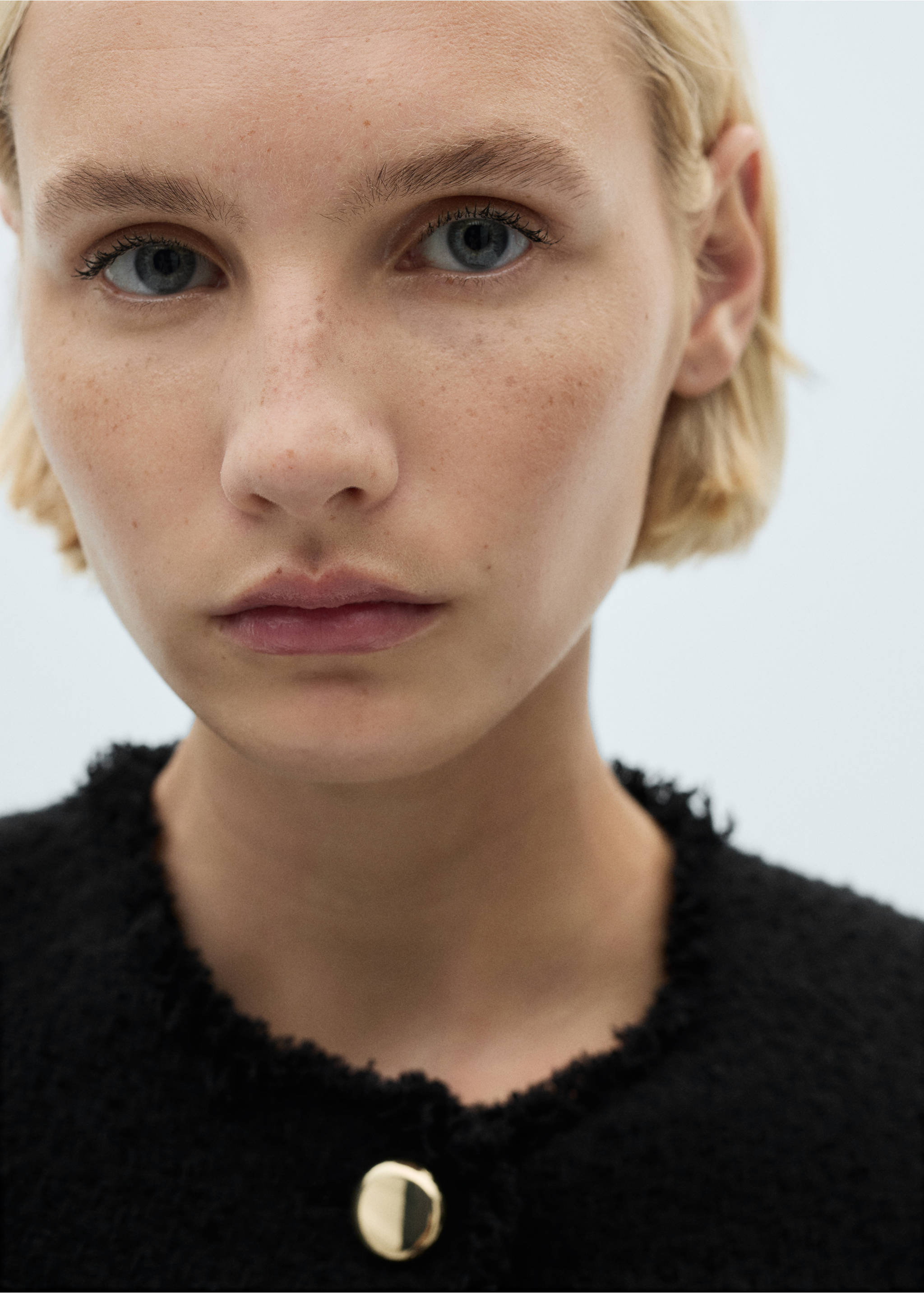 Pocket tweed jacket - Details of the article 1, Black. Ref: 77074067-00.