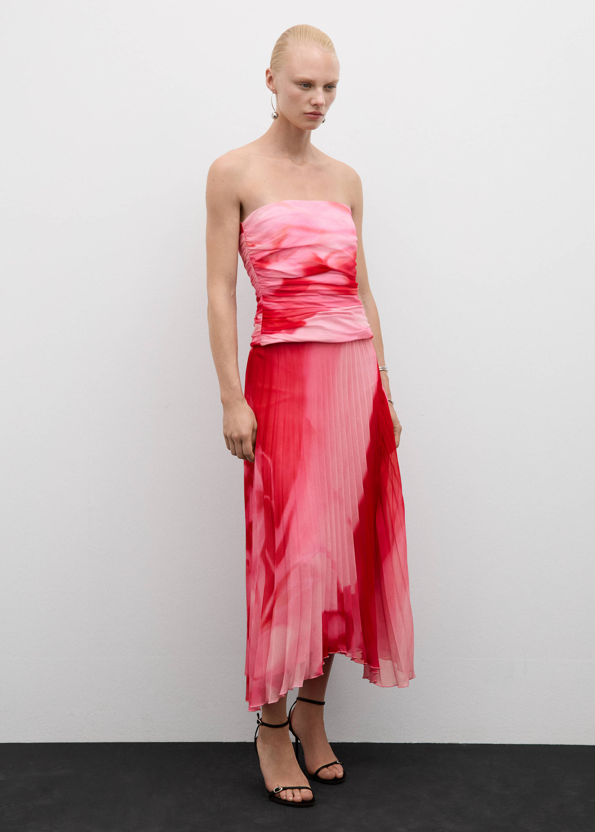 Strapless draped top - General plane