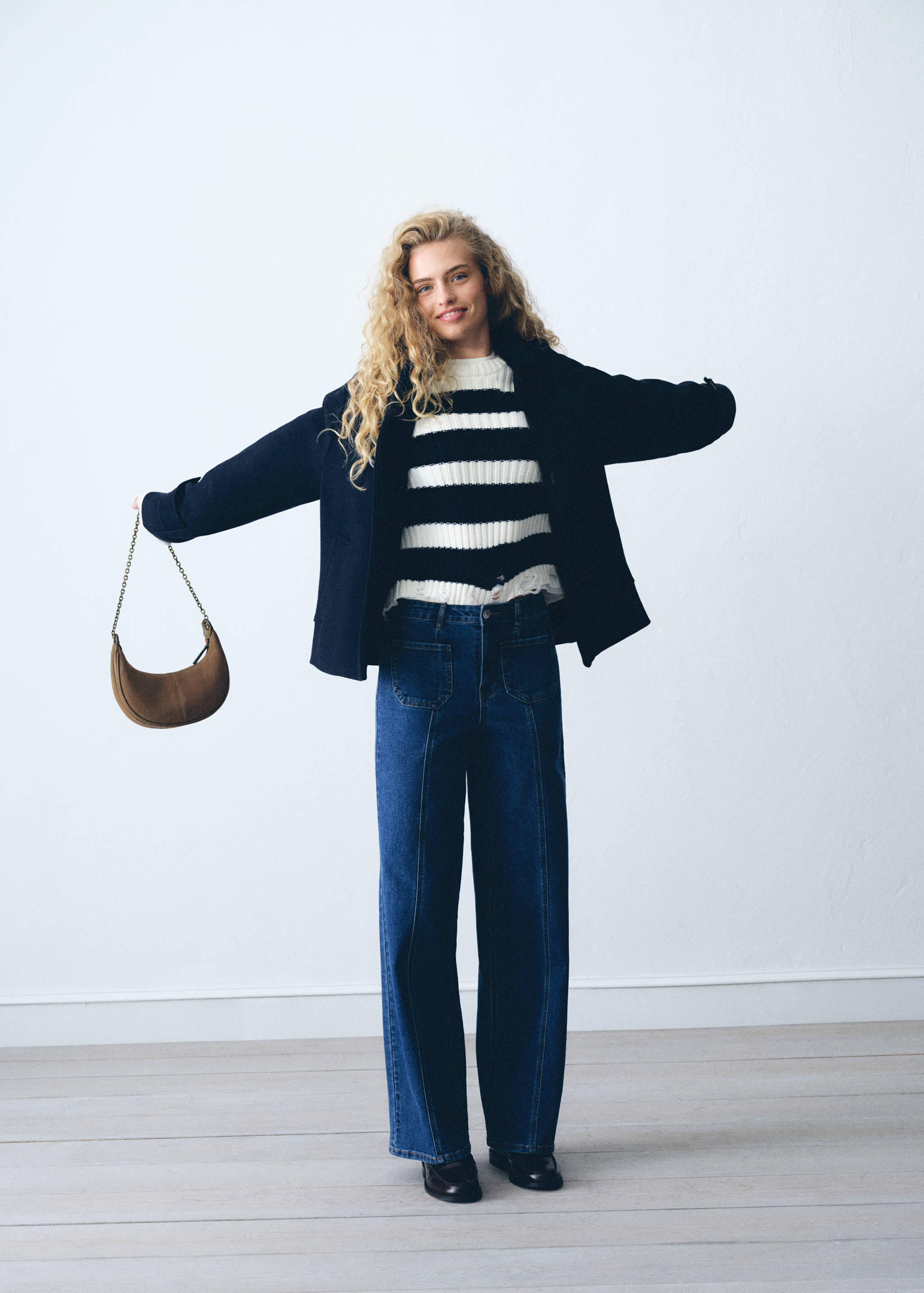 Wideleg jeans with decorative seams - Details of the article 5