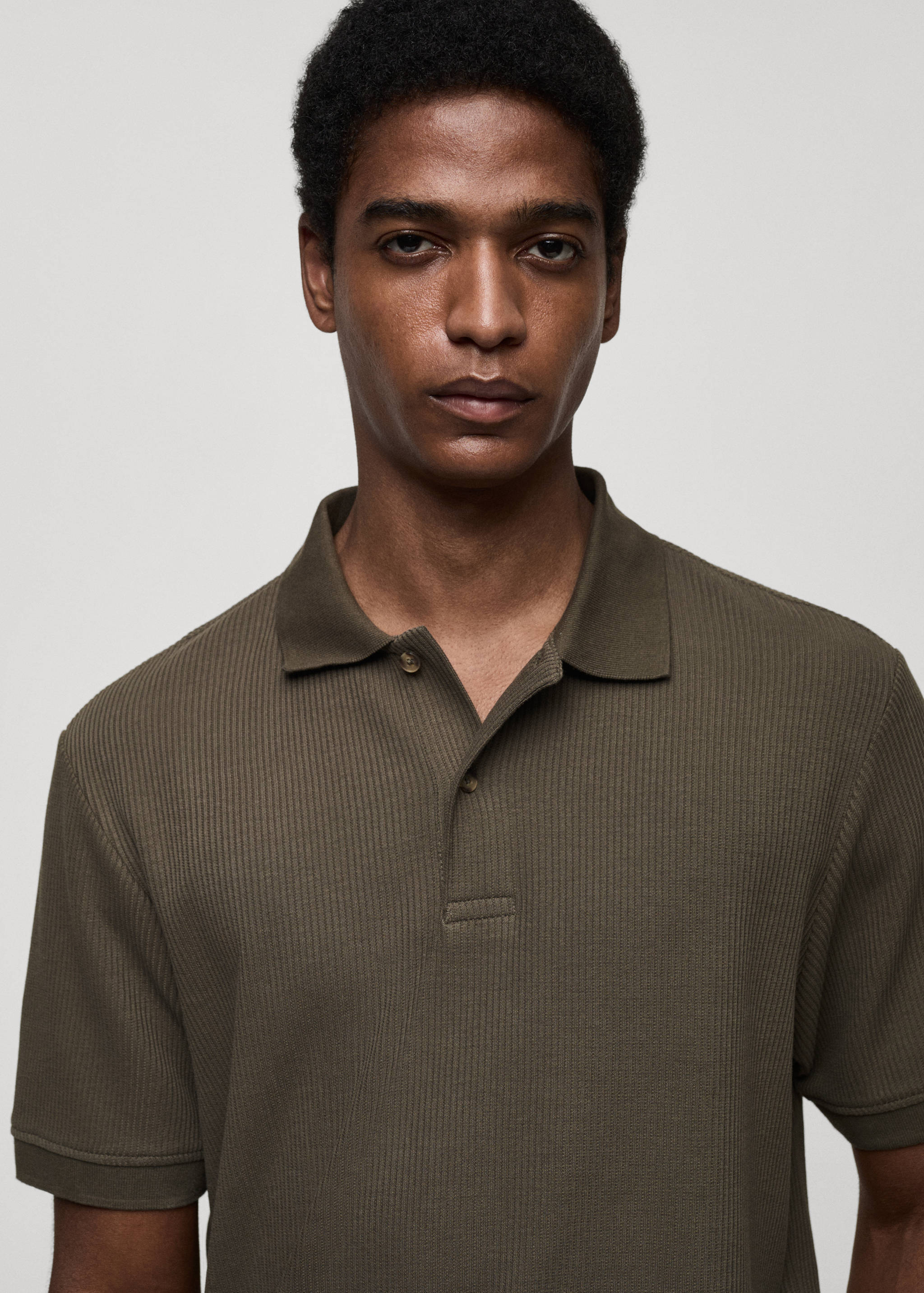 Ribbed cotton knitted polo shirt - Details of the article 1