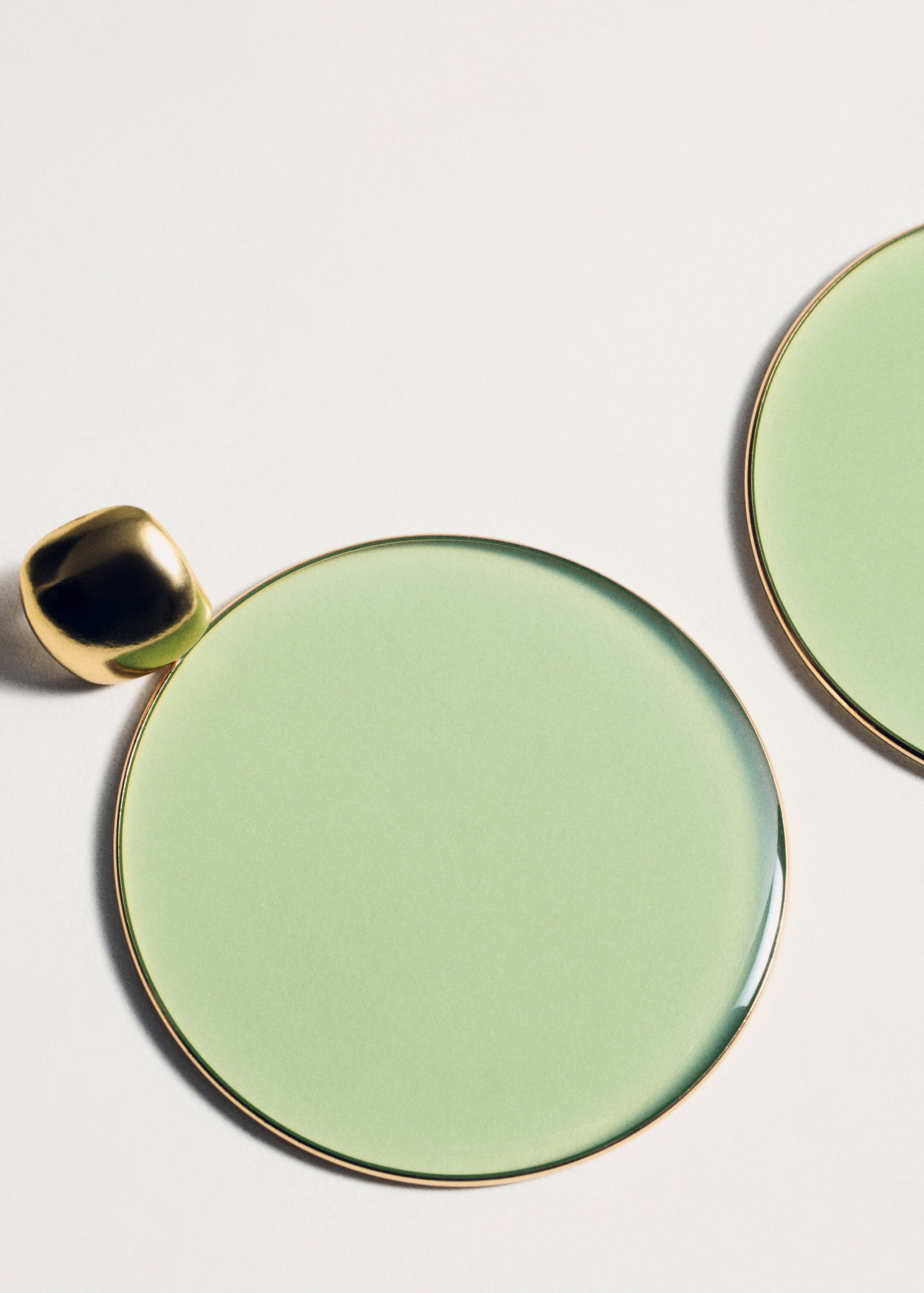 Boucles d'oreilles maxi rondes résine - Détail de l'article 5