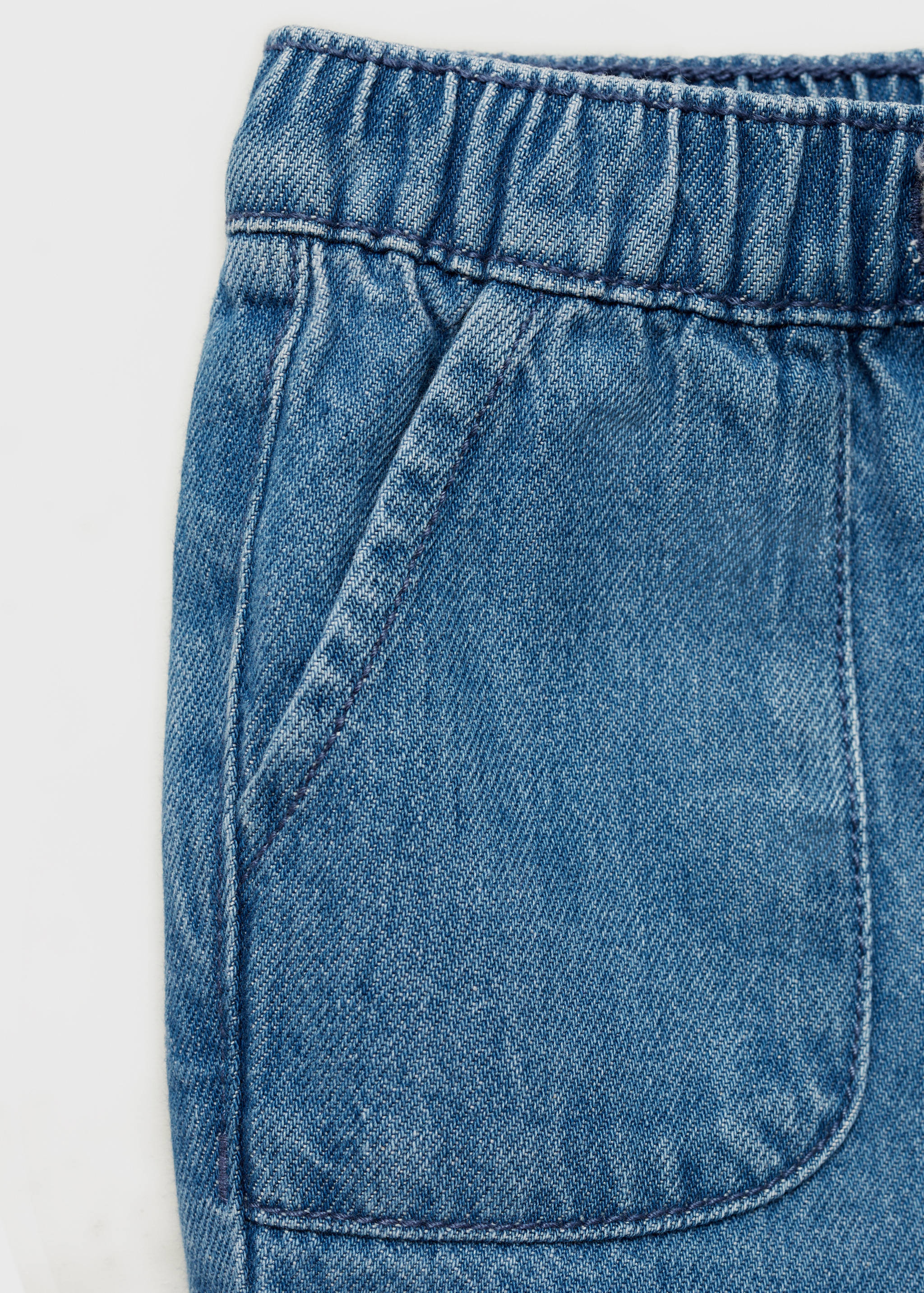 Jeans with elastic waist and pockets - Details of the article 0