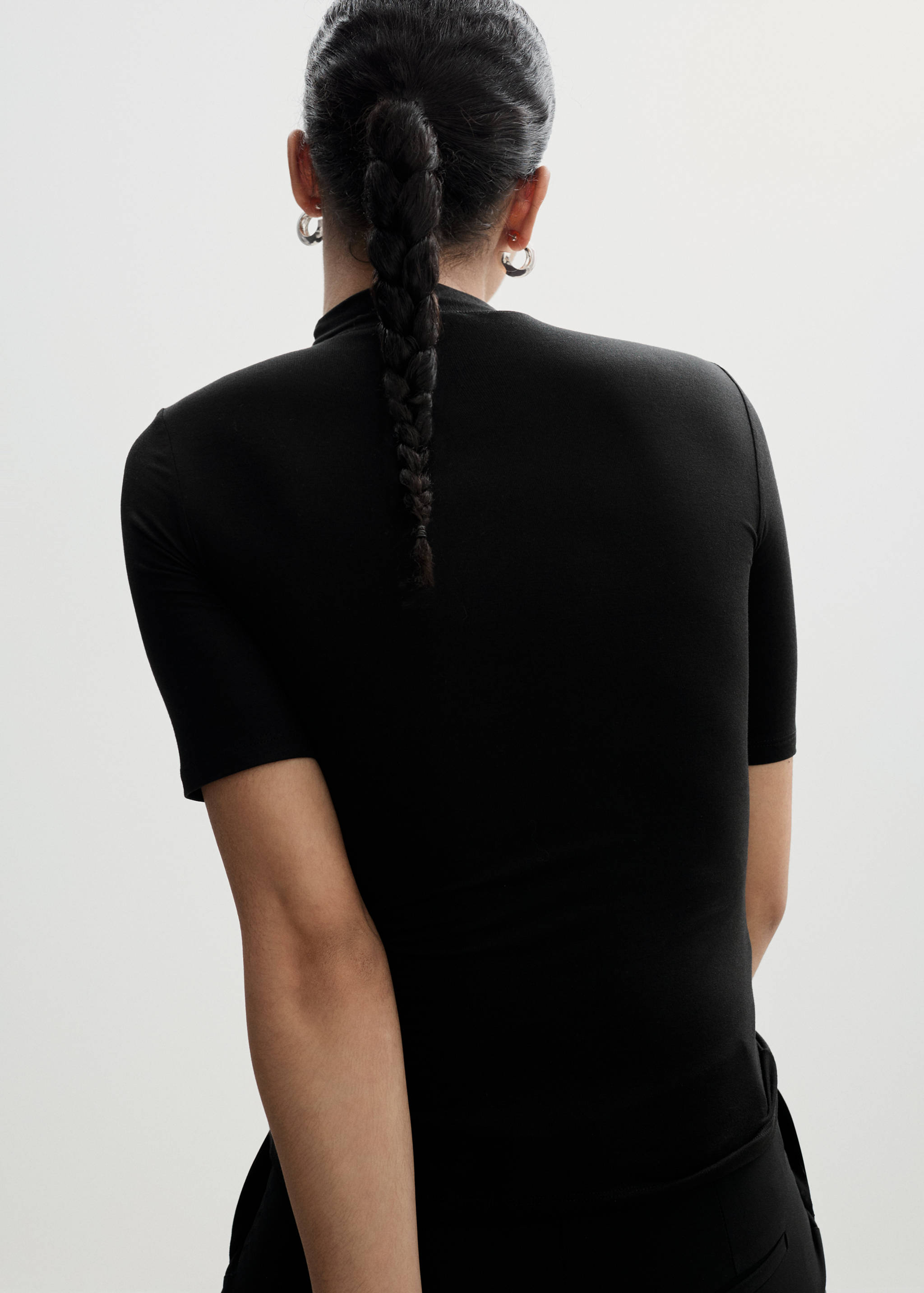 Short sleeve knitted t-shirt - Reverse of the article