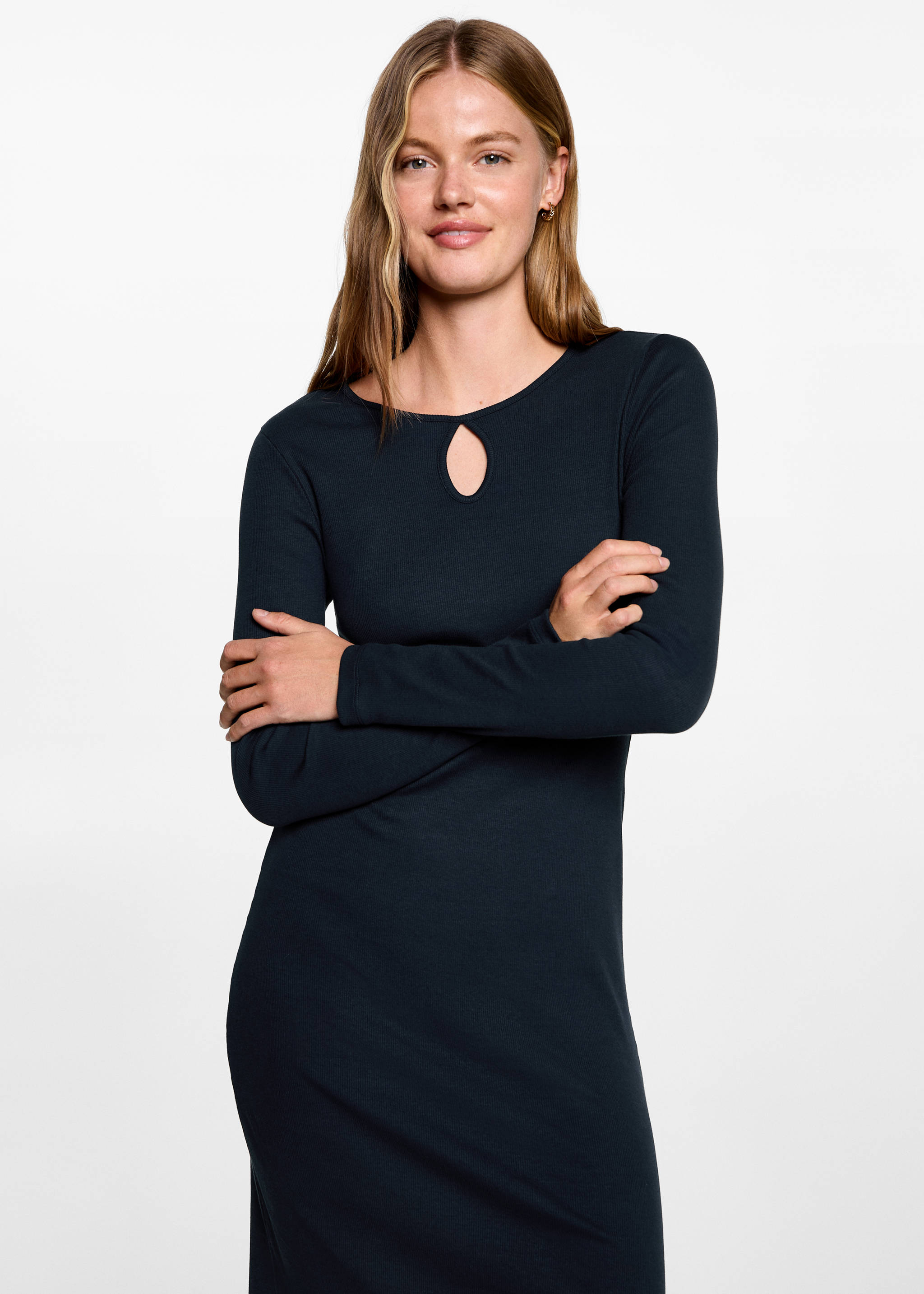 Robe midi col forme goutte d’eau - Plan moyen