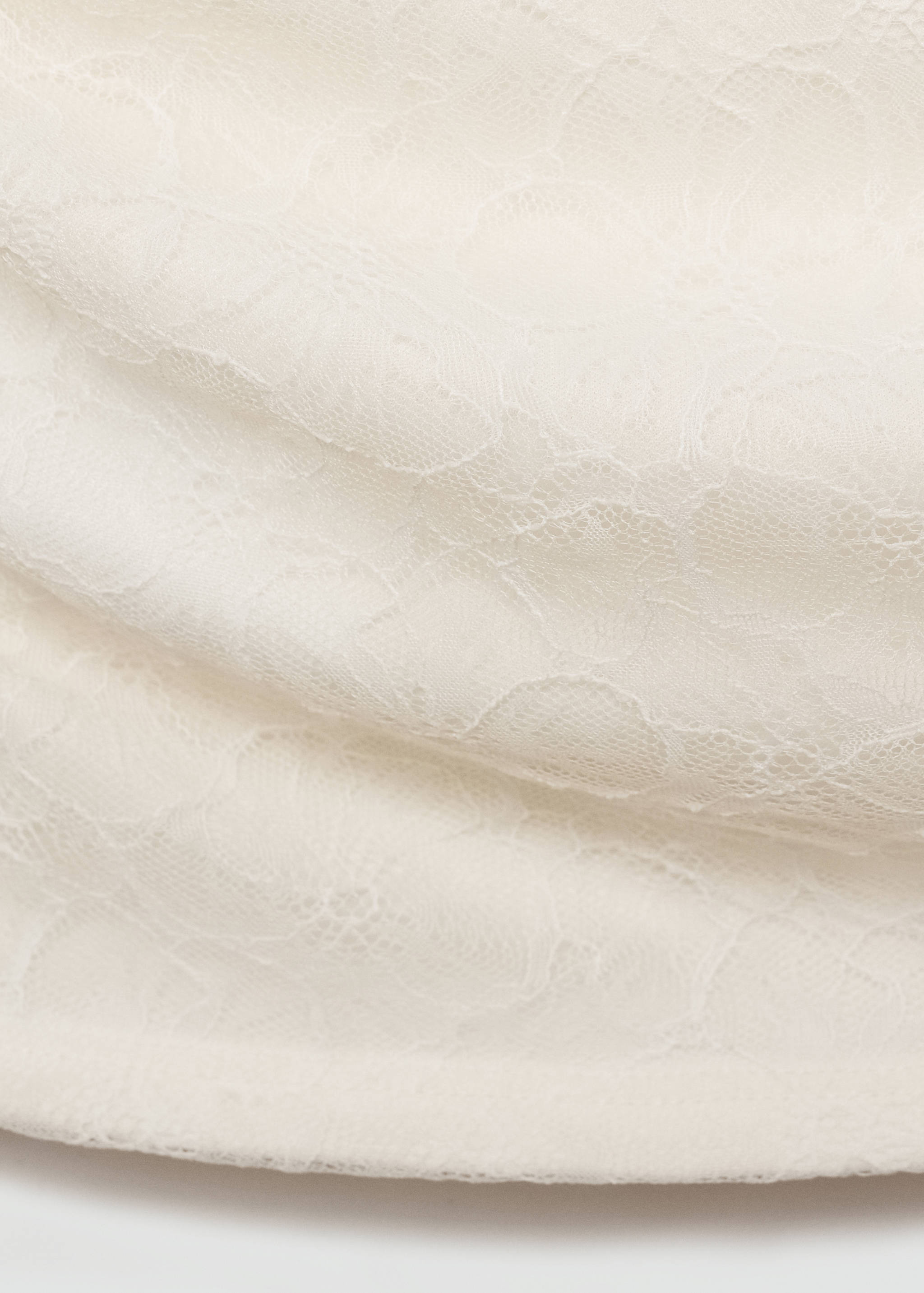 Off-the-shoulder lace t-shirt - Details of the article 0