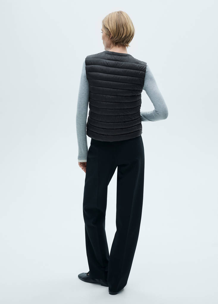 Quilted gilet — Black