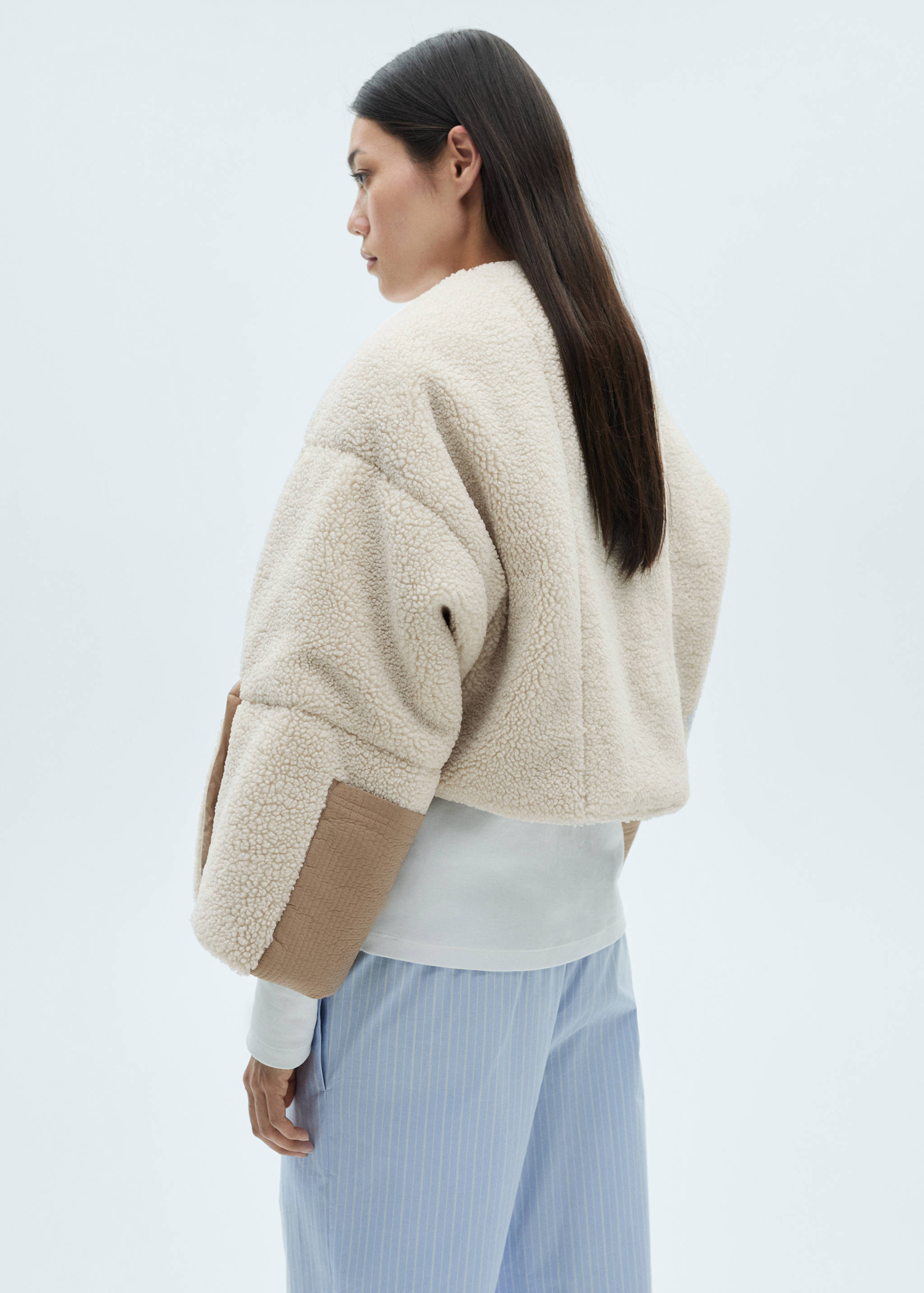 系扣羊皮斗篷 - null