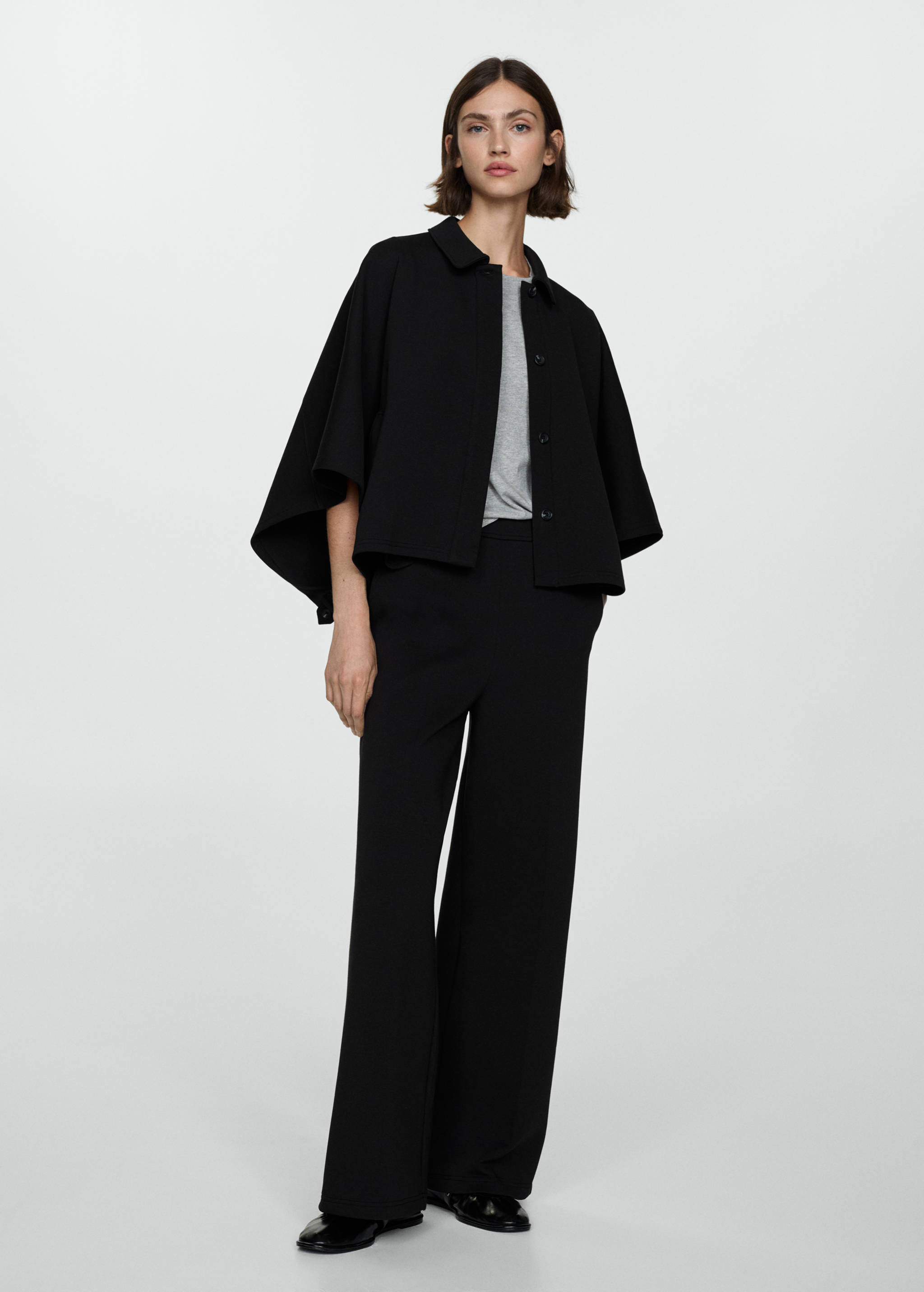 Pantalón recto fluido - Plano general