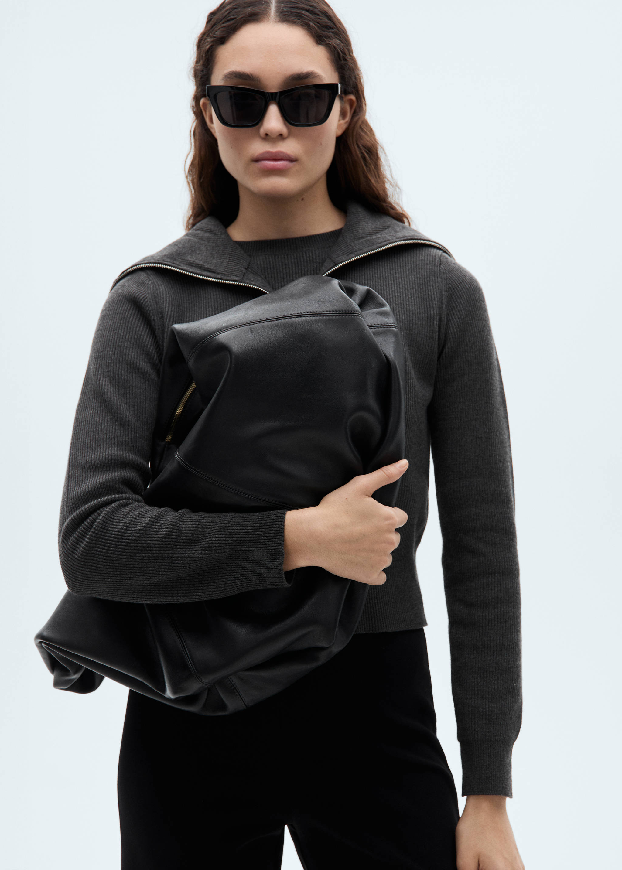 Flowy straight-fit trousers - Details of the article 1