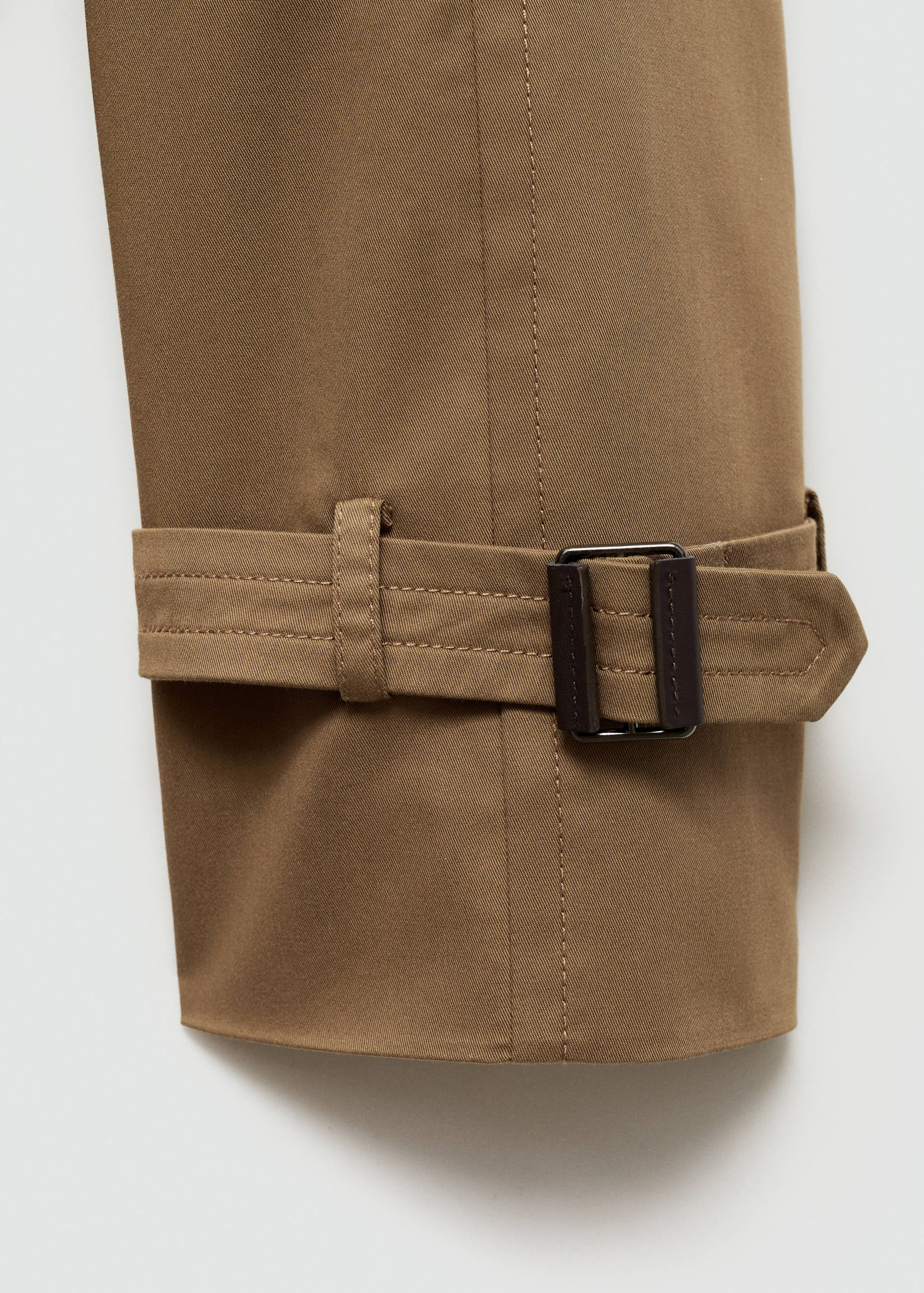 Water-repellent belted trench coat - Details of the article 8