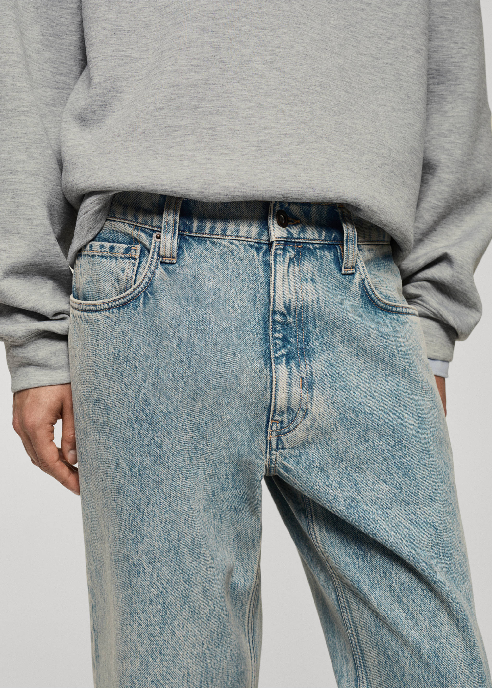 Jeans straight fit bajo vuelta - Detalle del artículo 1, Azul bleach. Ref: 77075972-00.