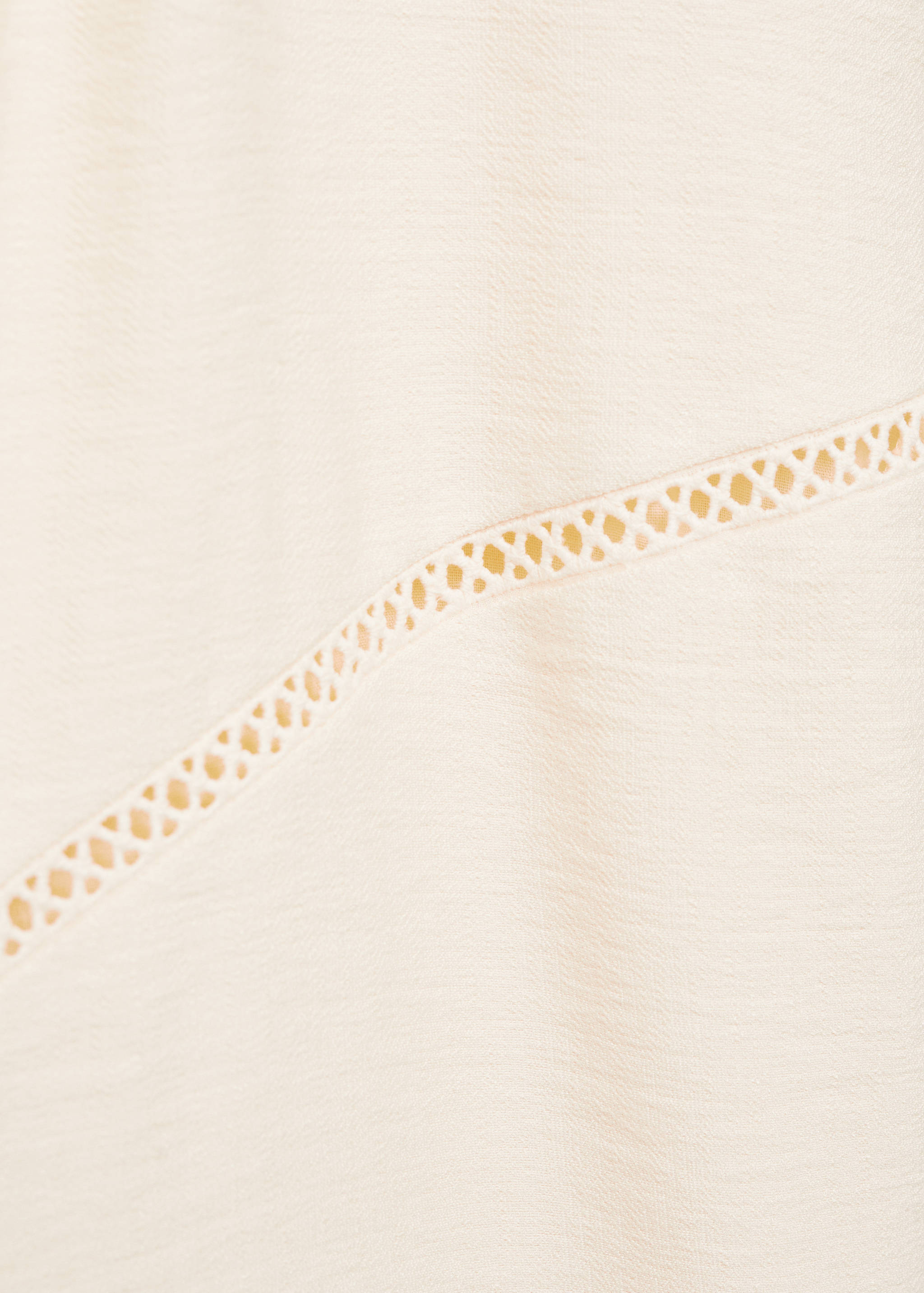 Short dress with embroidered detail - Details of the article 8