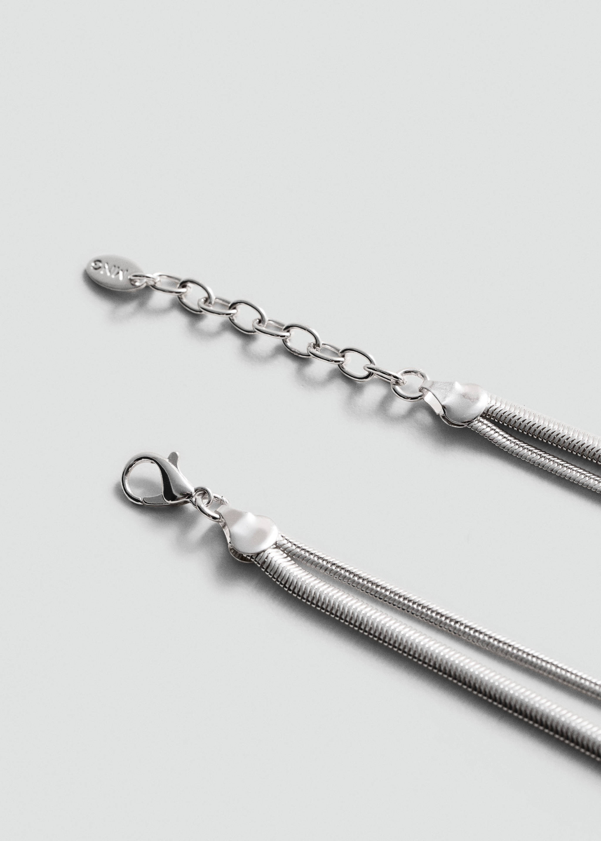 Collier chaîne fine - Plan moyen