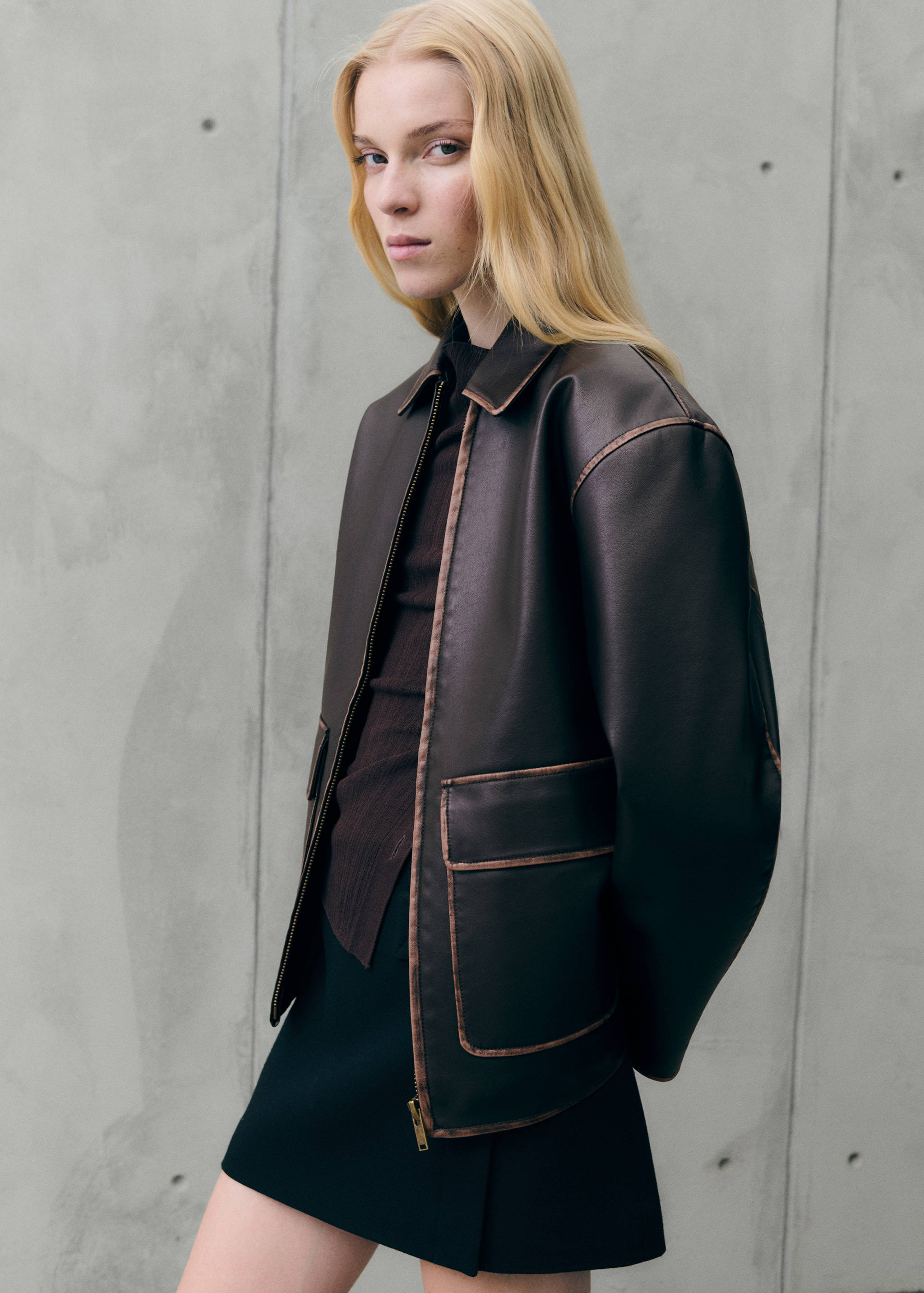 Faux-leather jacket with contrast stitching - Details of the article 6