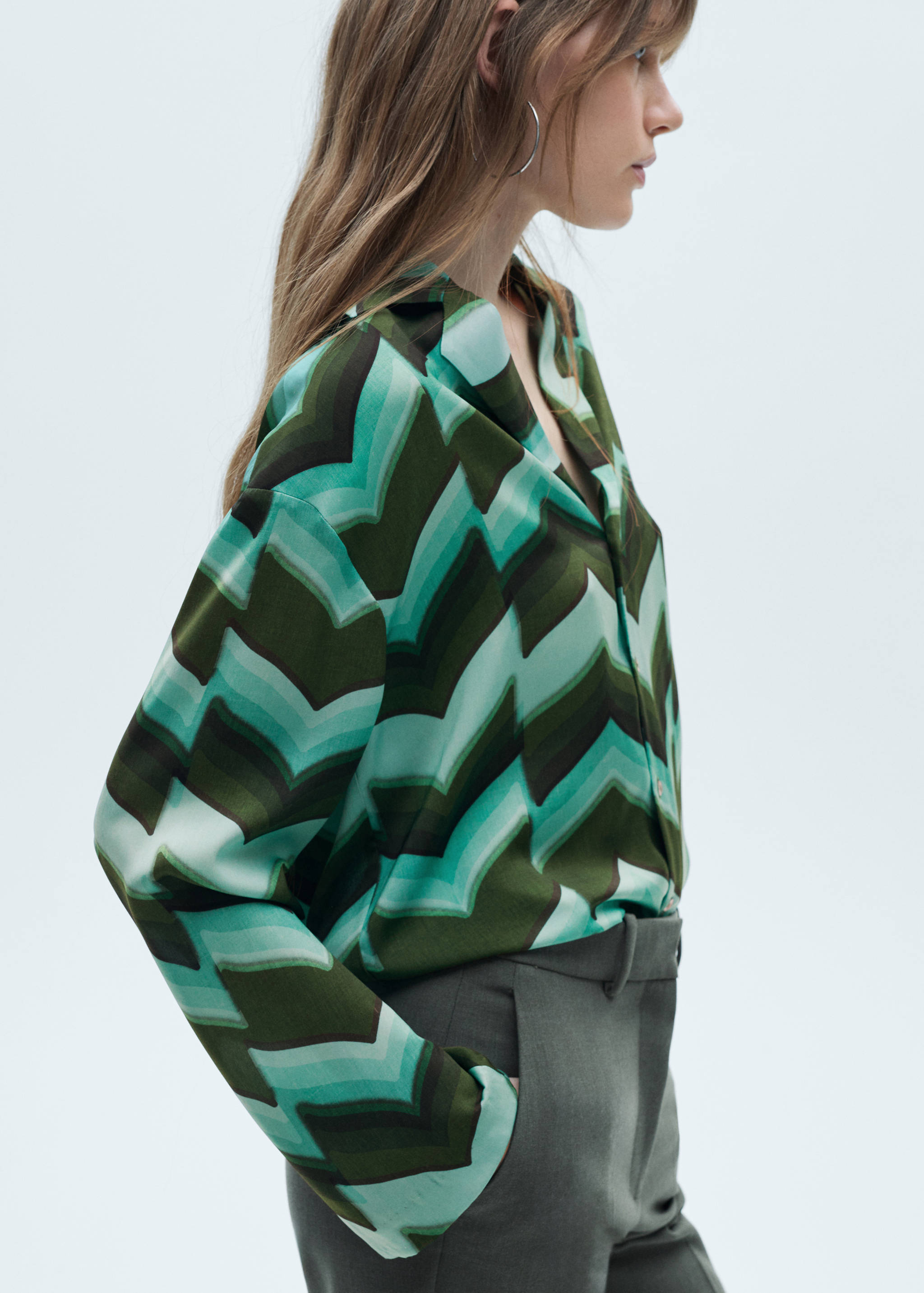 Printed flowy shirt - Details of the article 1