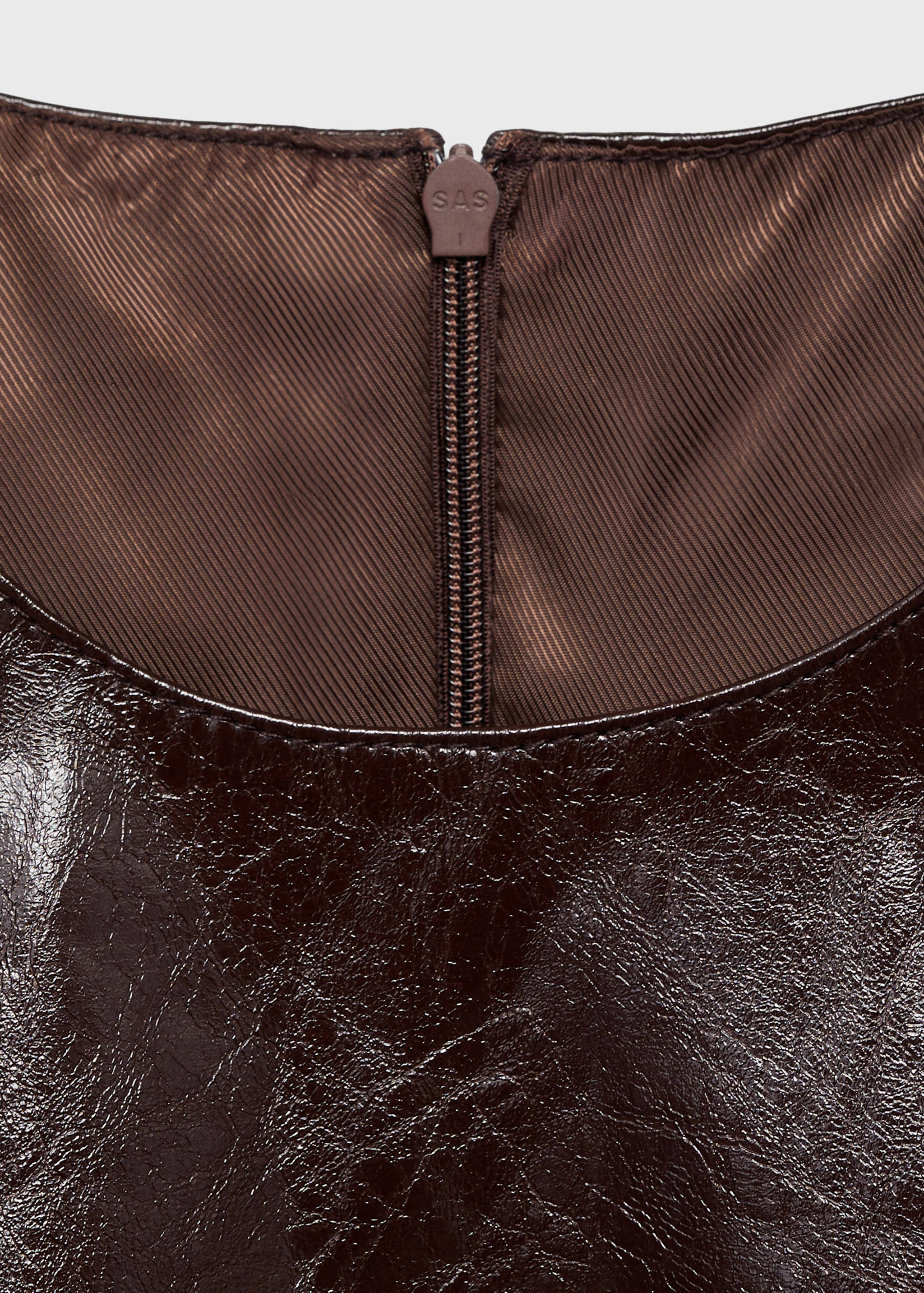 Robe simili-cuir sans manches - Détail de l'article 8