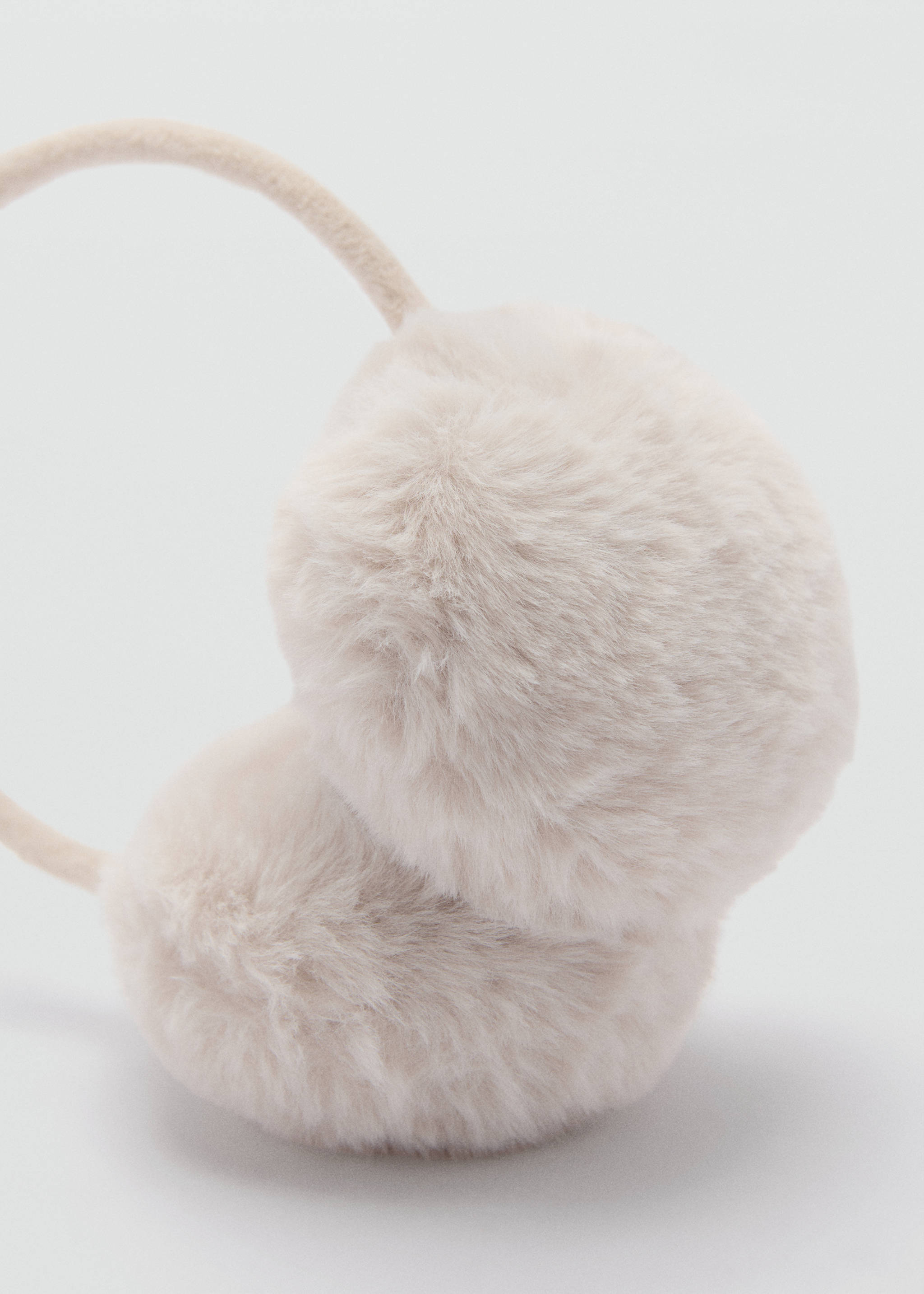 Cache-oreilles imitation fourrure - Plan moyen