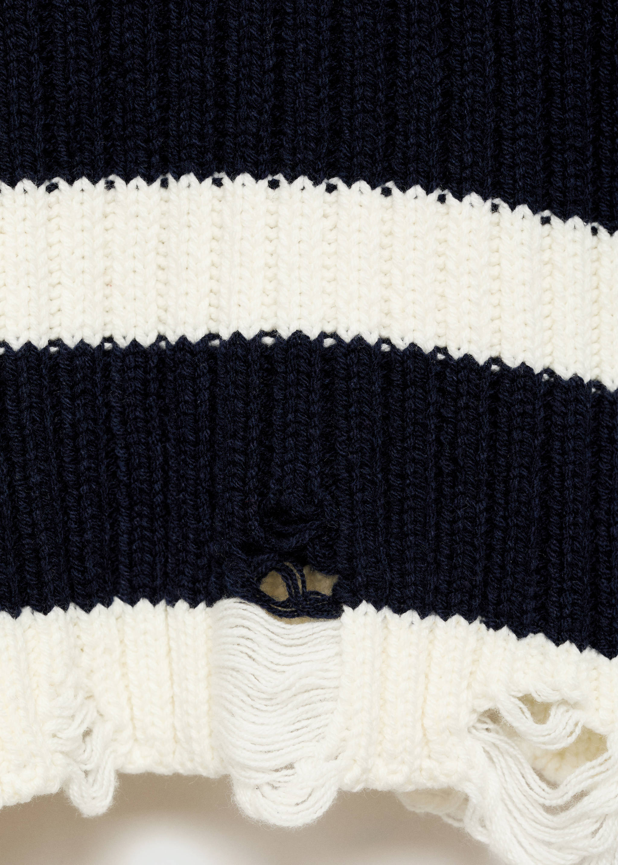 Gestreifter Strickpullover - Detail des Artikels 0