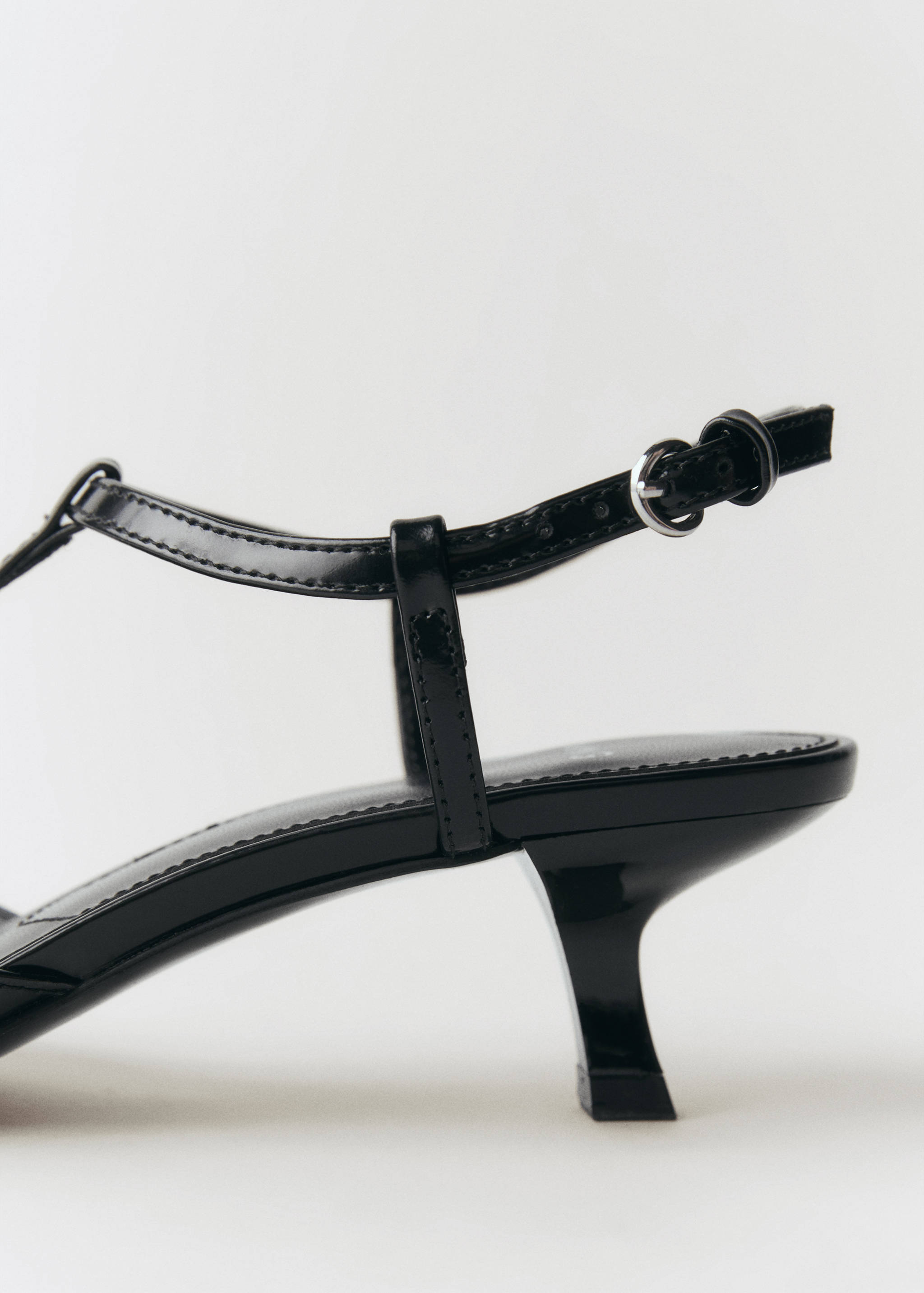 Kitten-heel leather shoes - Details of the article 2