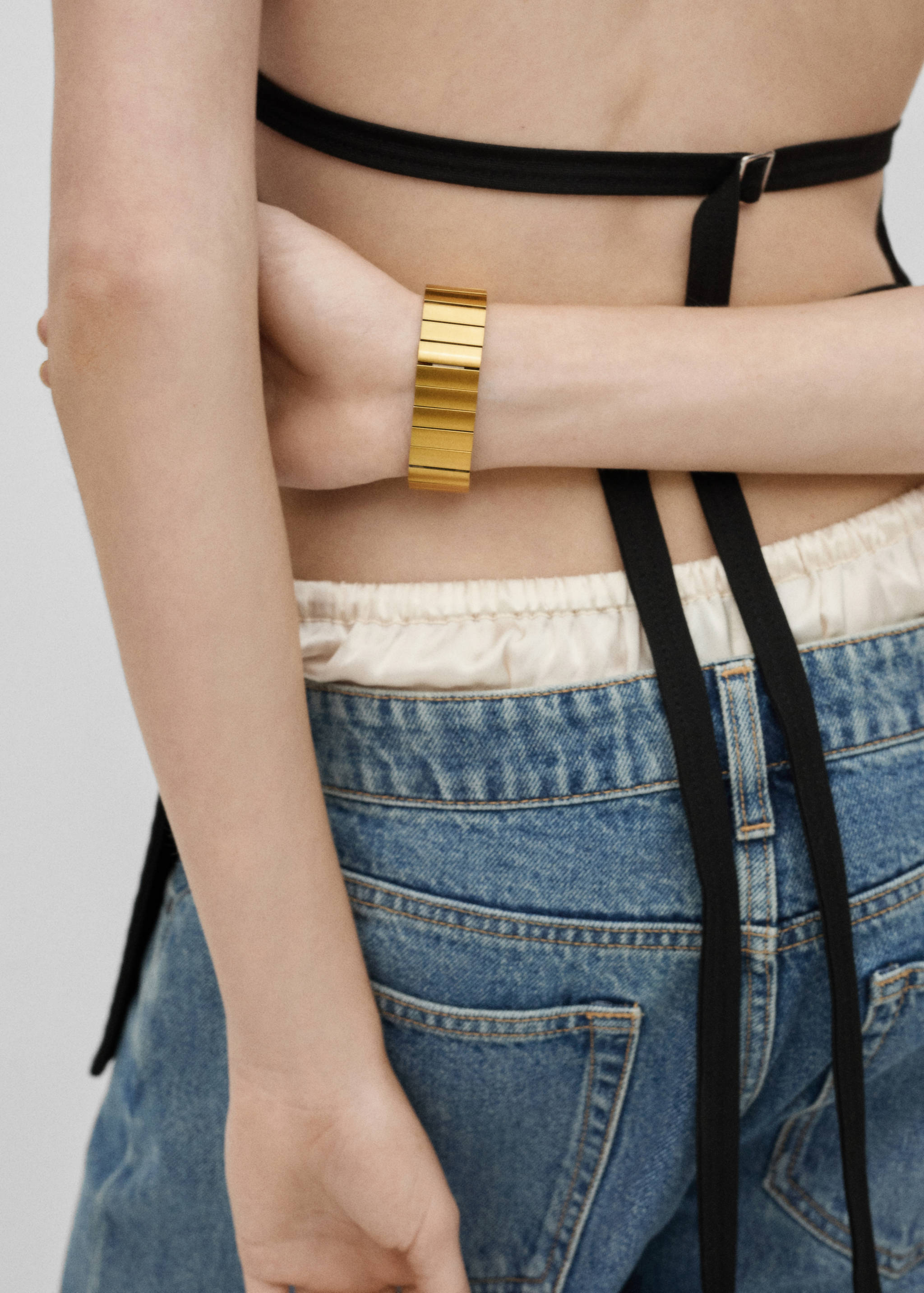 Bracelet strap ties - General plane