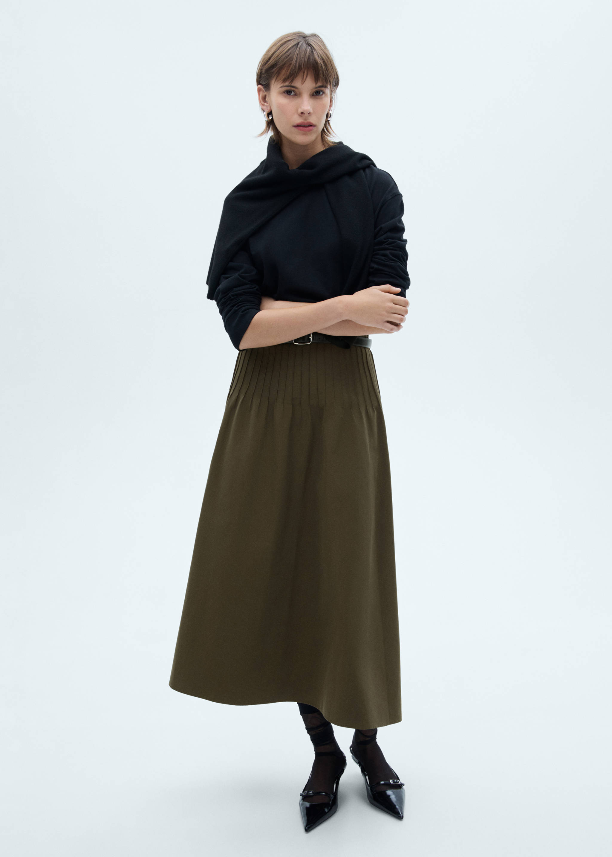 Flared skirt with pleated detail - General plane