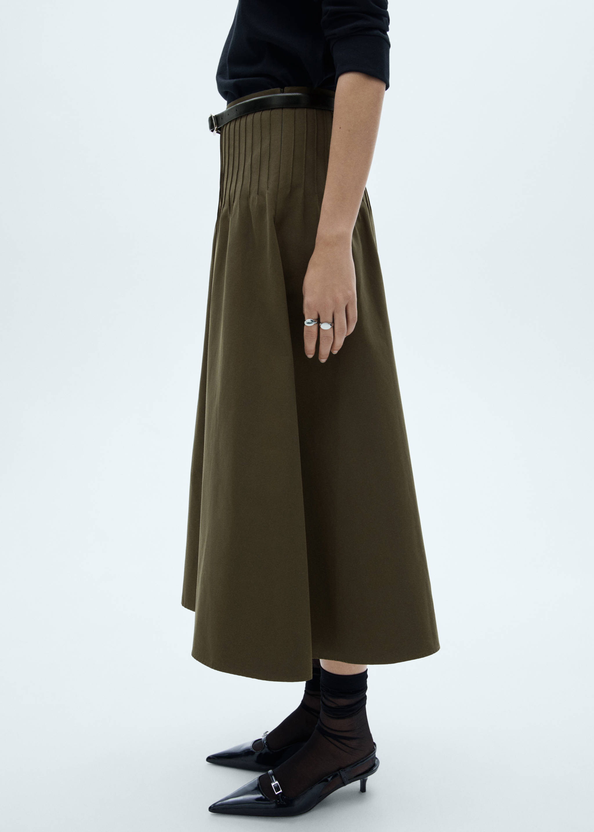 Flared skirt with pleated detail - Medium plane