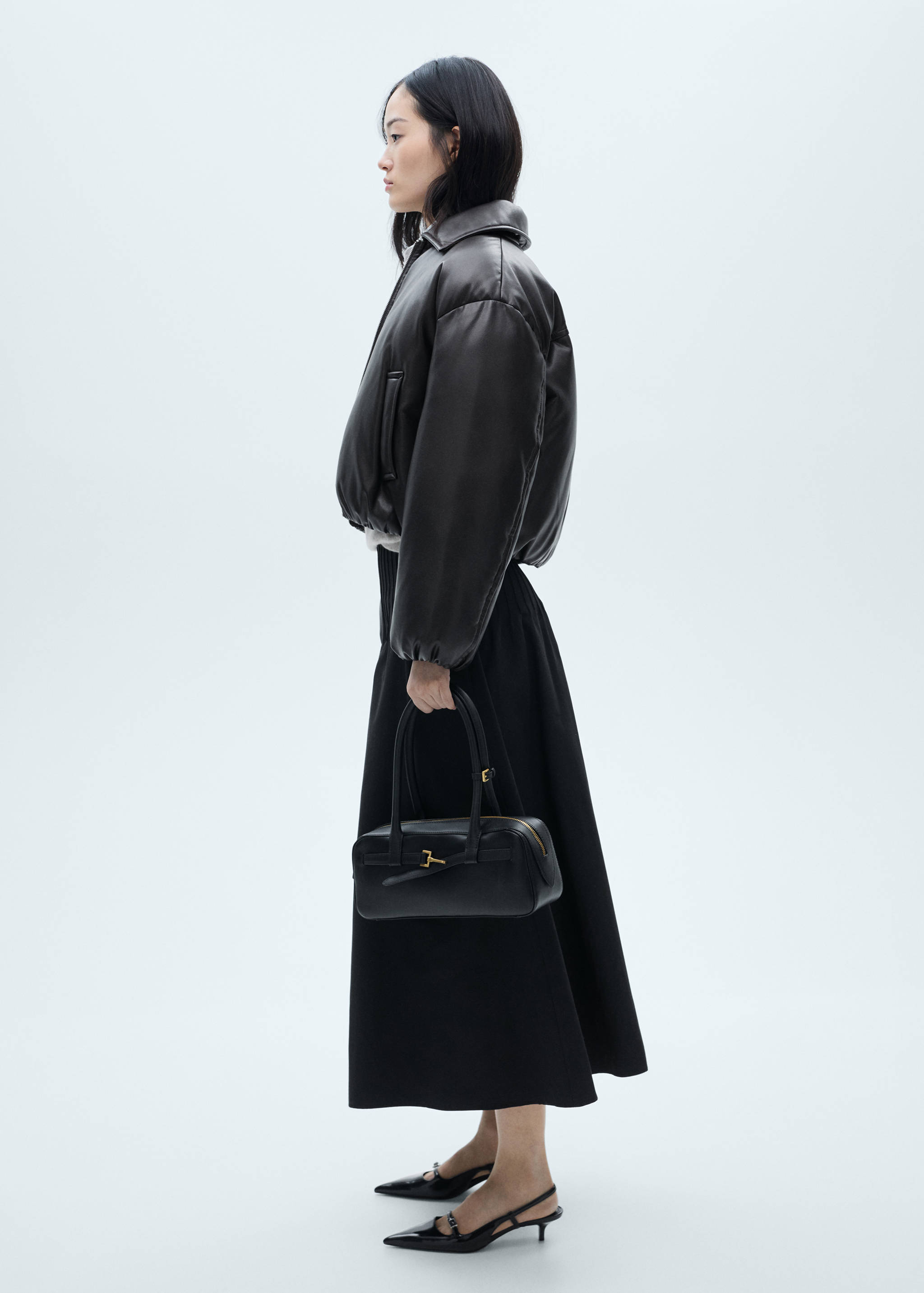 Flared skirt with pleated detail - General plane