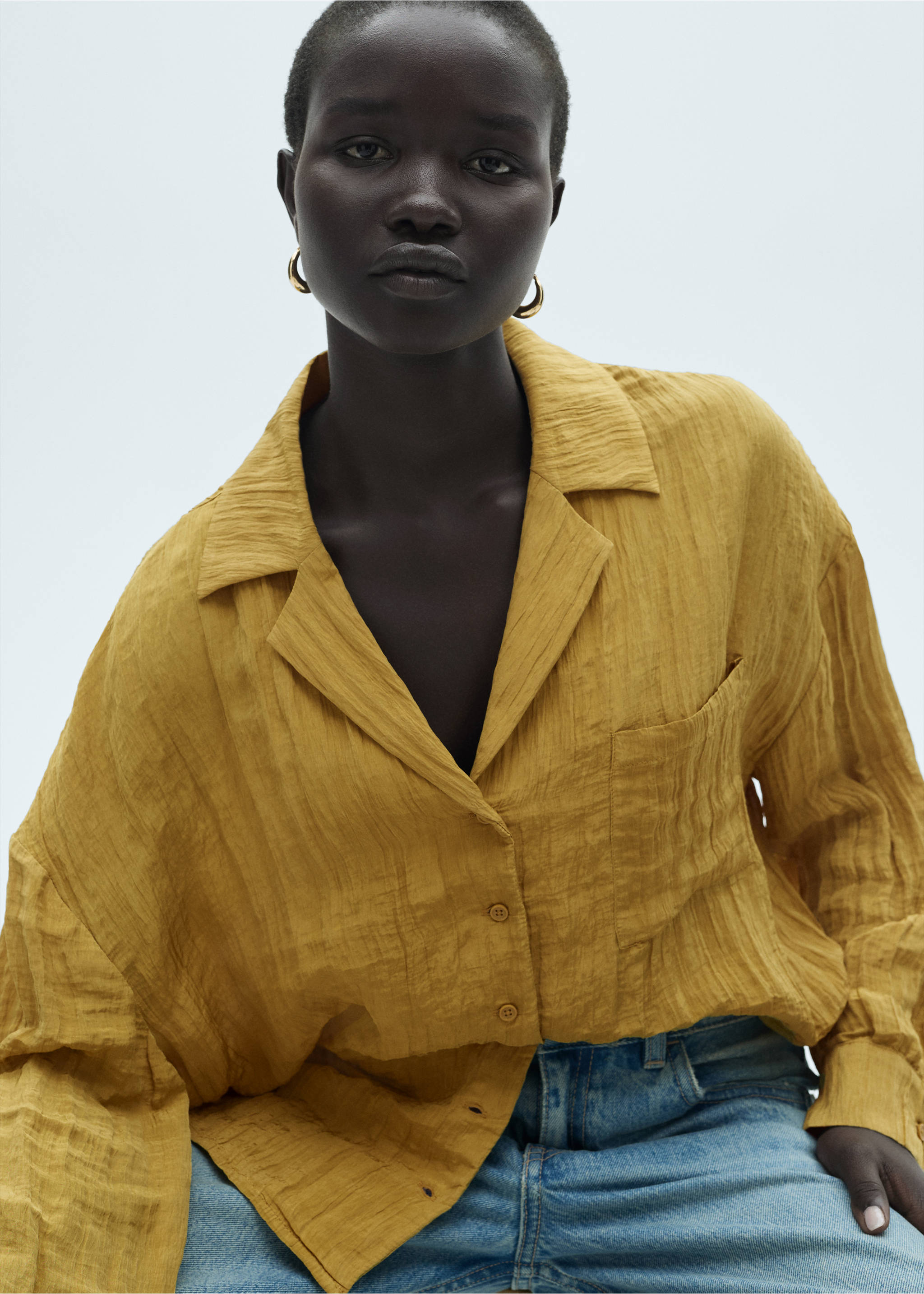Pocket textured shirt - Details of the article 2, Mustard. Ref: 77077646-00.
