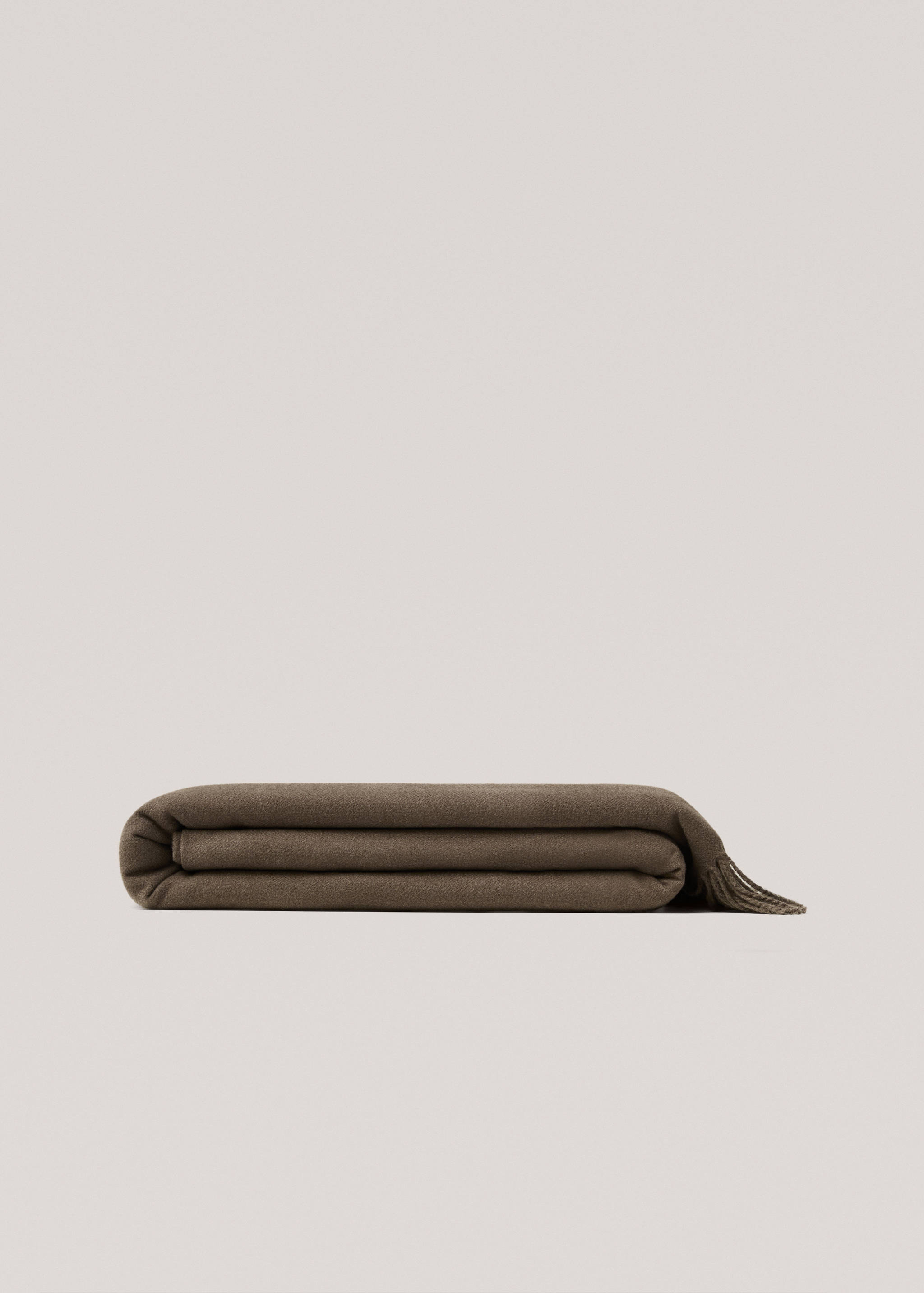 Smooth fringed blanket 130x180cm - Article without model