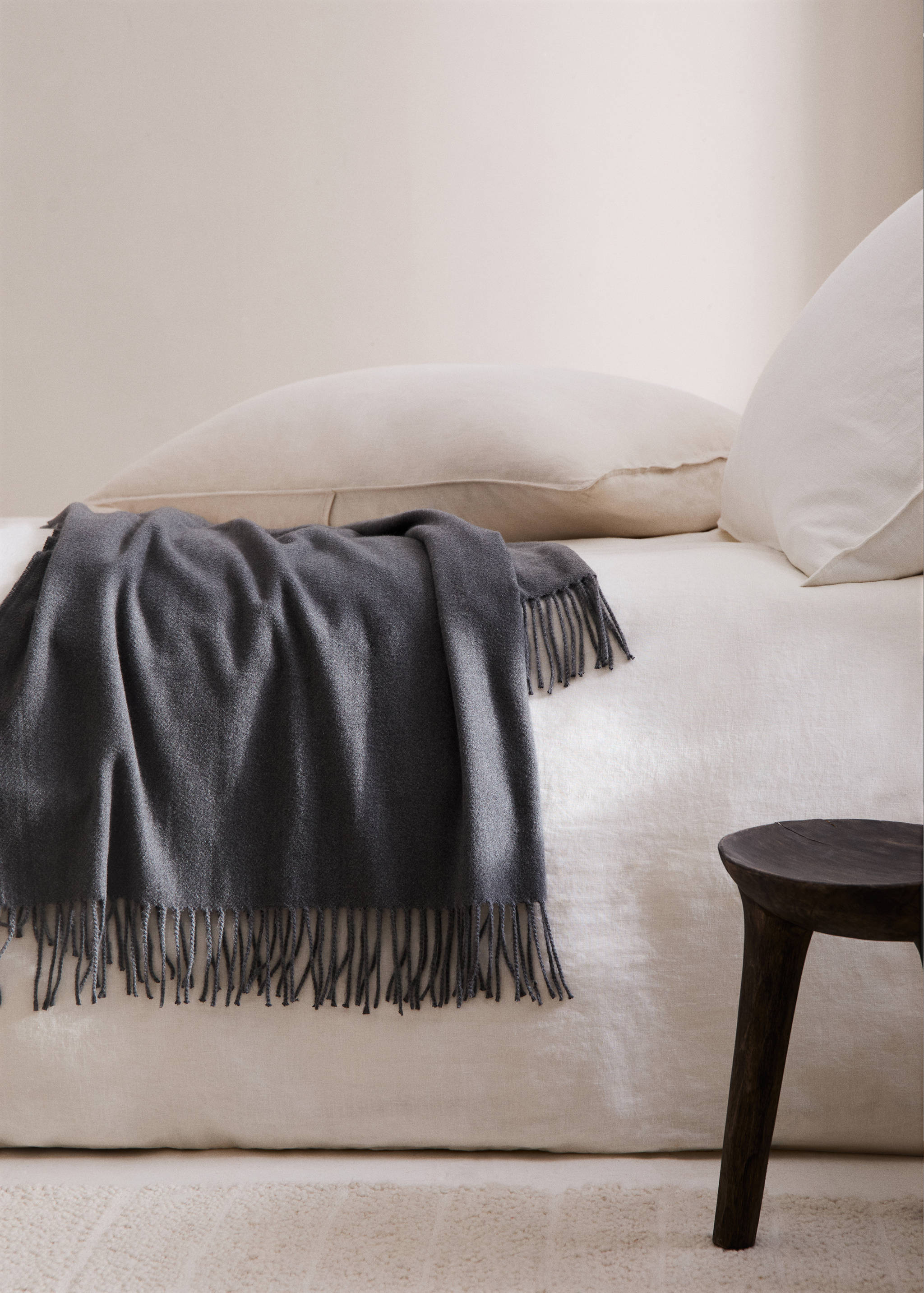 Smooth fringed blanket 130x180cm - General plane