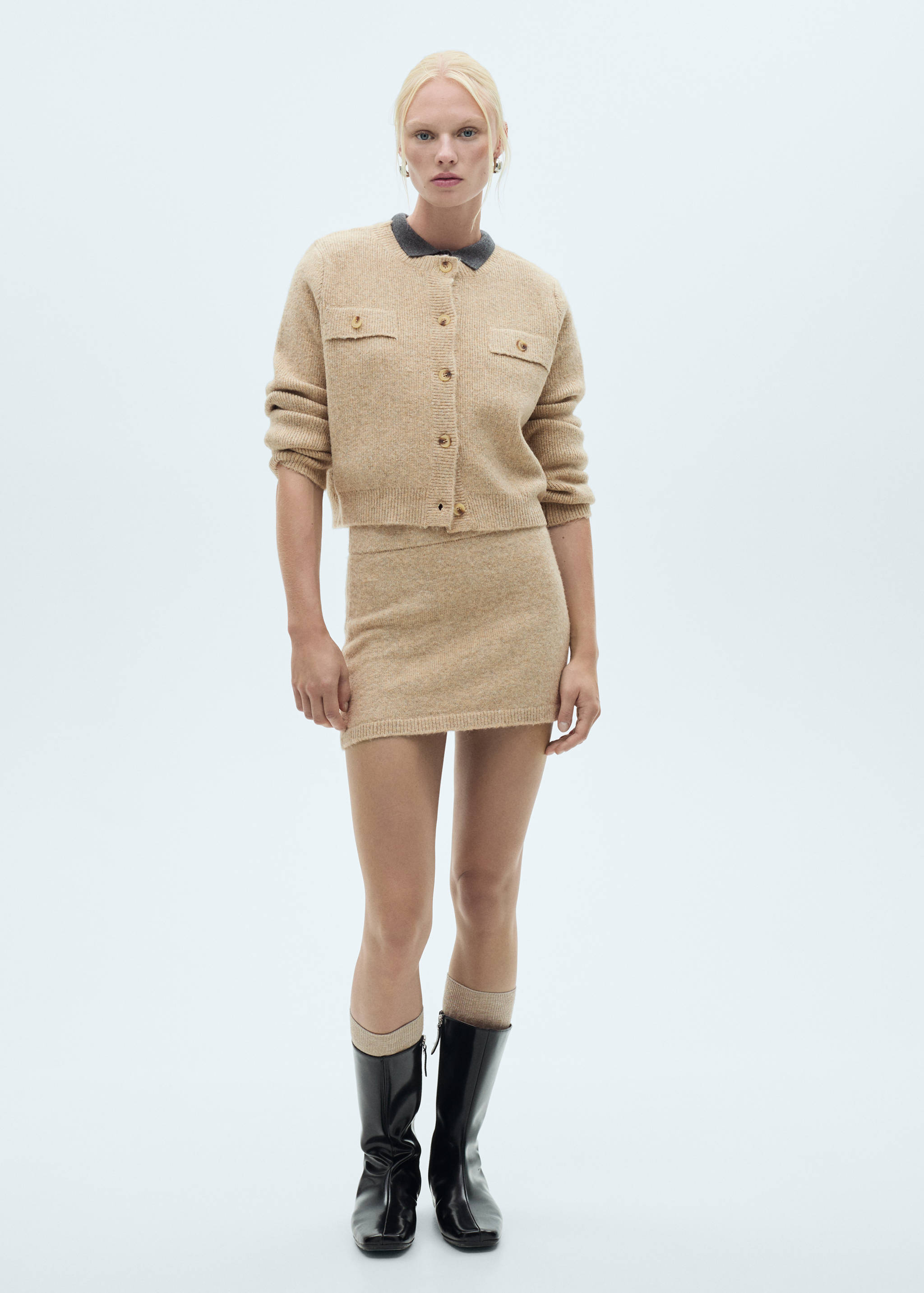 Риспена плетена жилетка с копчета - Обща равнина