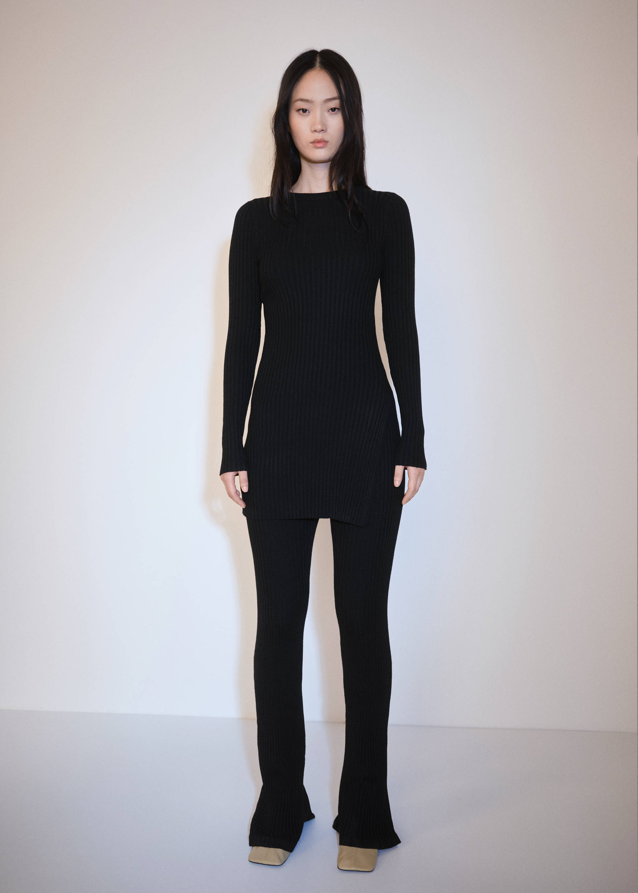 Ribbed short dress - General plane