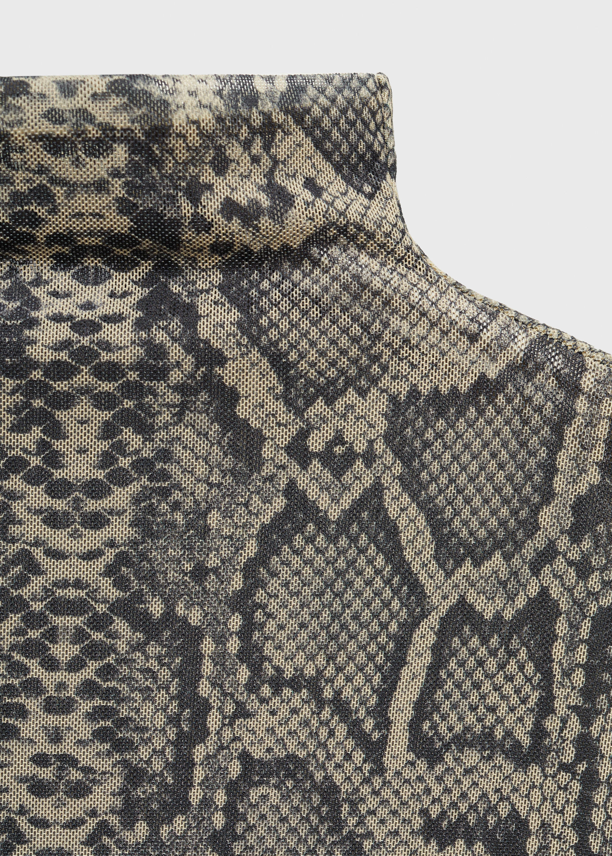Animal print perkins neck t-shirt - Details of the article 8