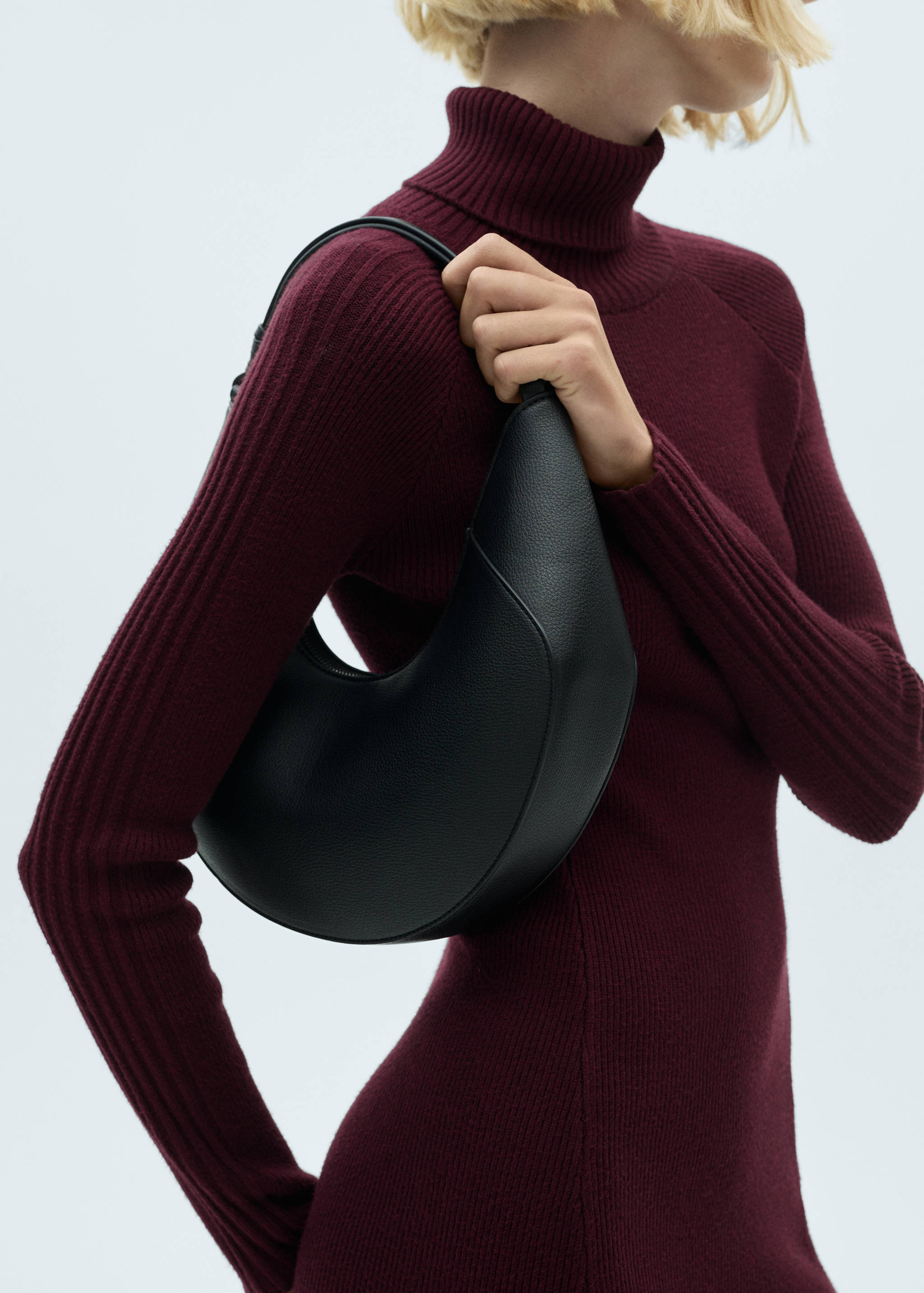 Short knitted turtleneck dress - Details of the article 6