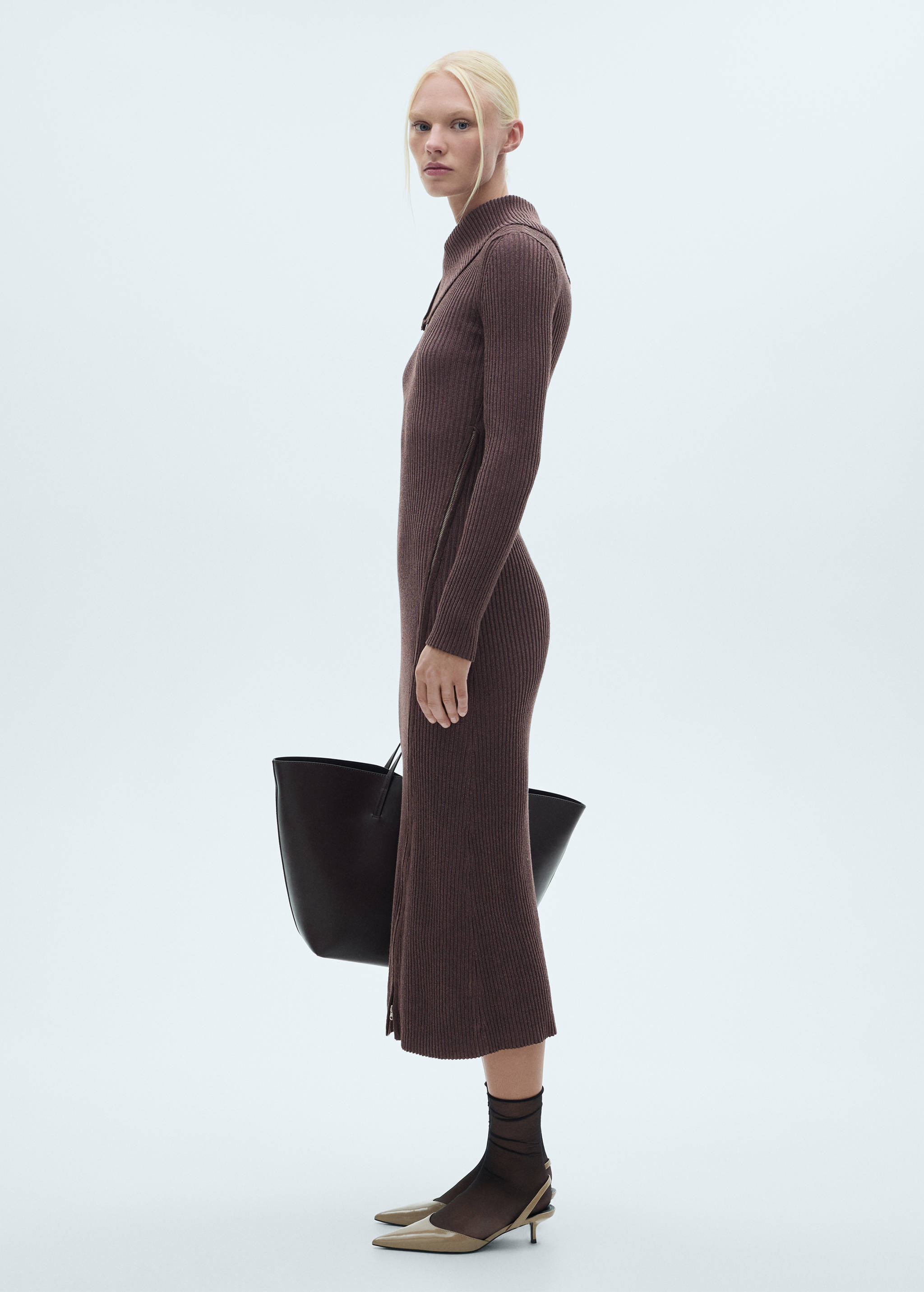 Ribbed lapel collar dress - General plane