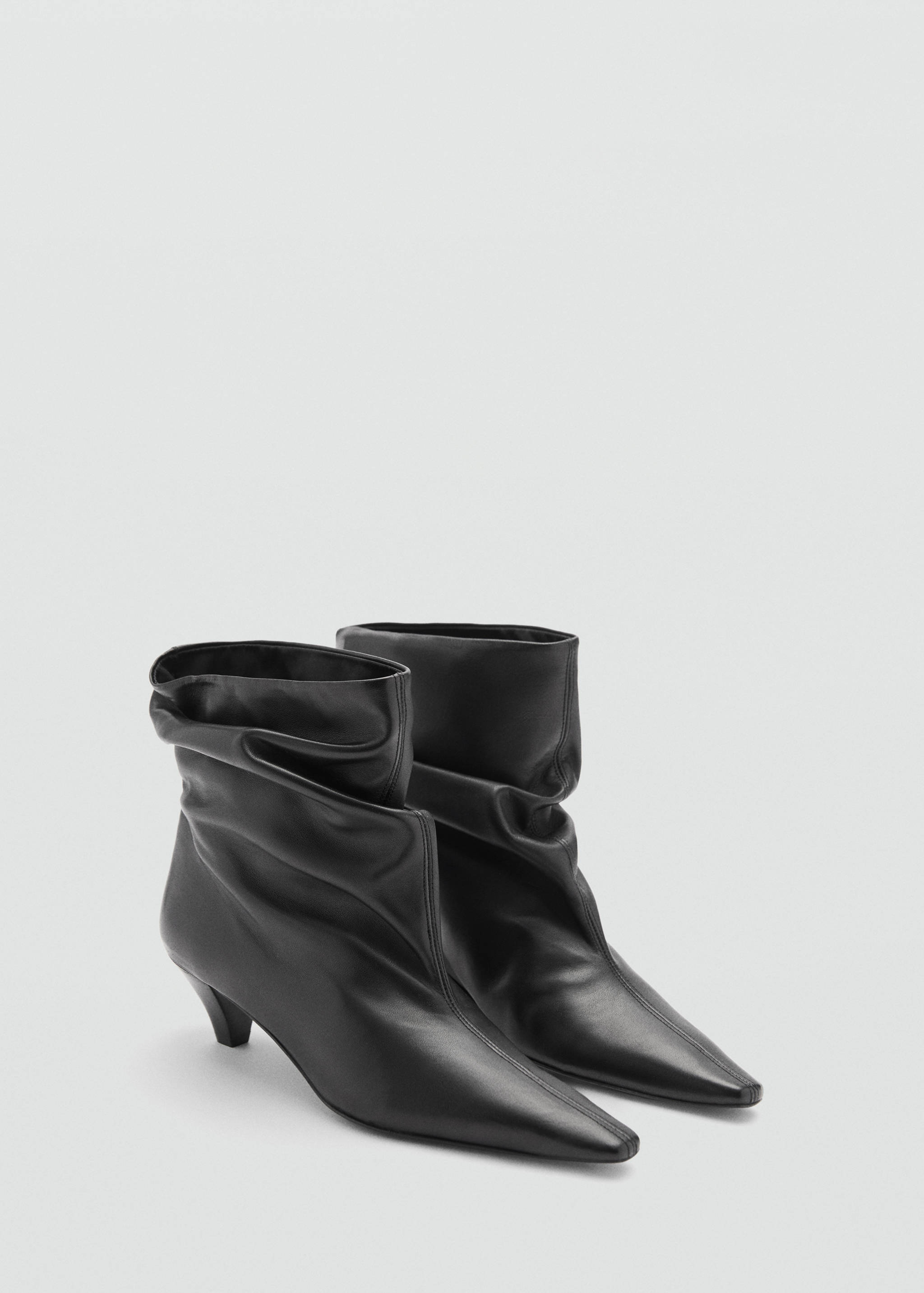 Leather boots with kitten heels - Medium plane